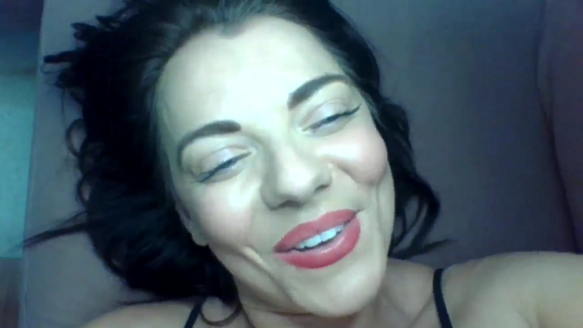 Gallery image thumbnail from innocentSamx's myfreecams stream on, 10/31/2024, 14:31 image 3 of 20