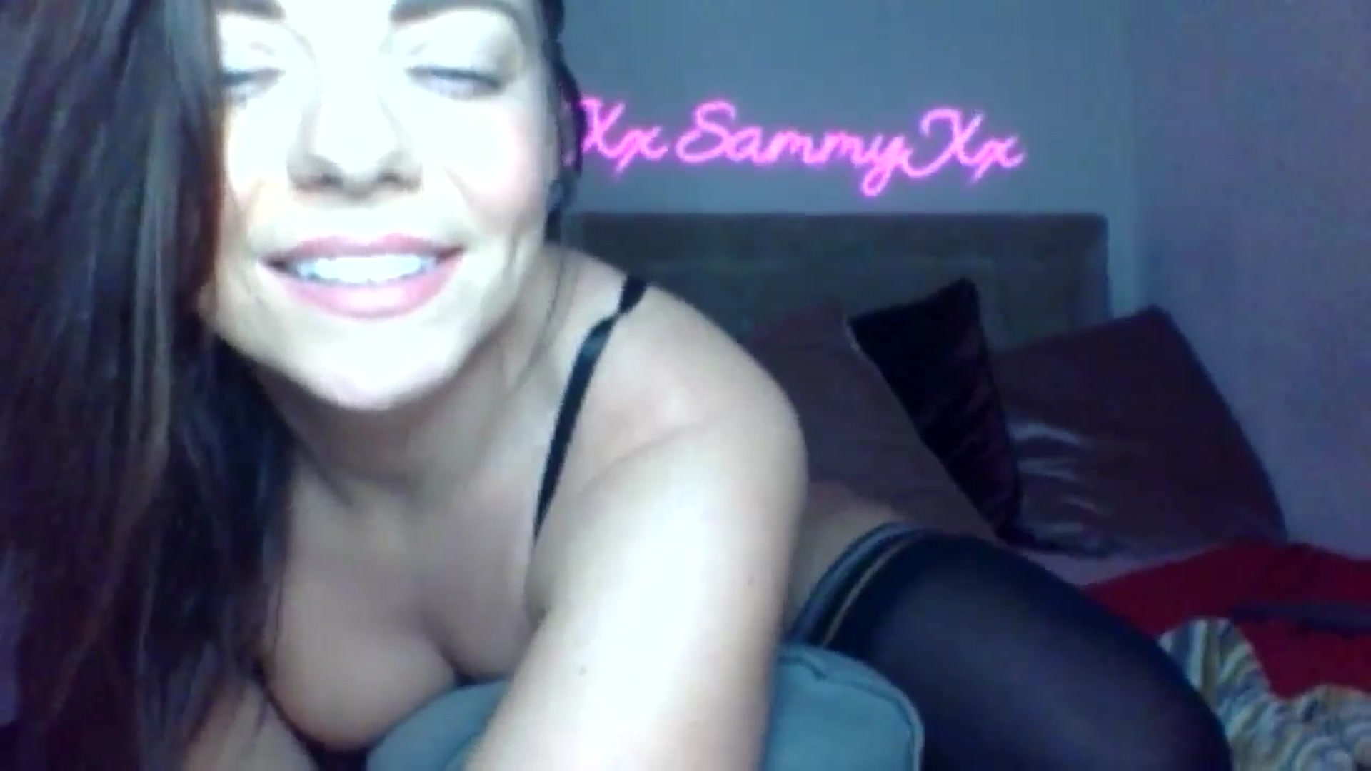 Gallery image thumbnail from innocentSamx's myfreecams stream on, 11/08/2024, 15:58 image 13 of 20