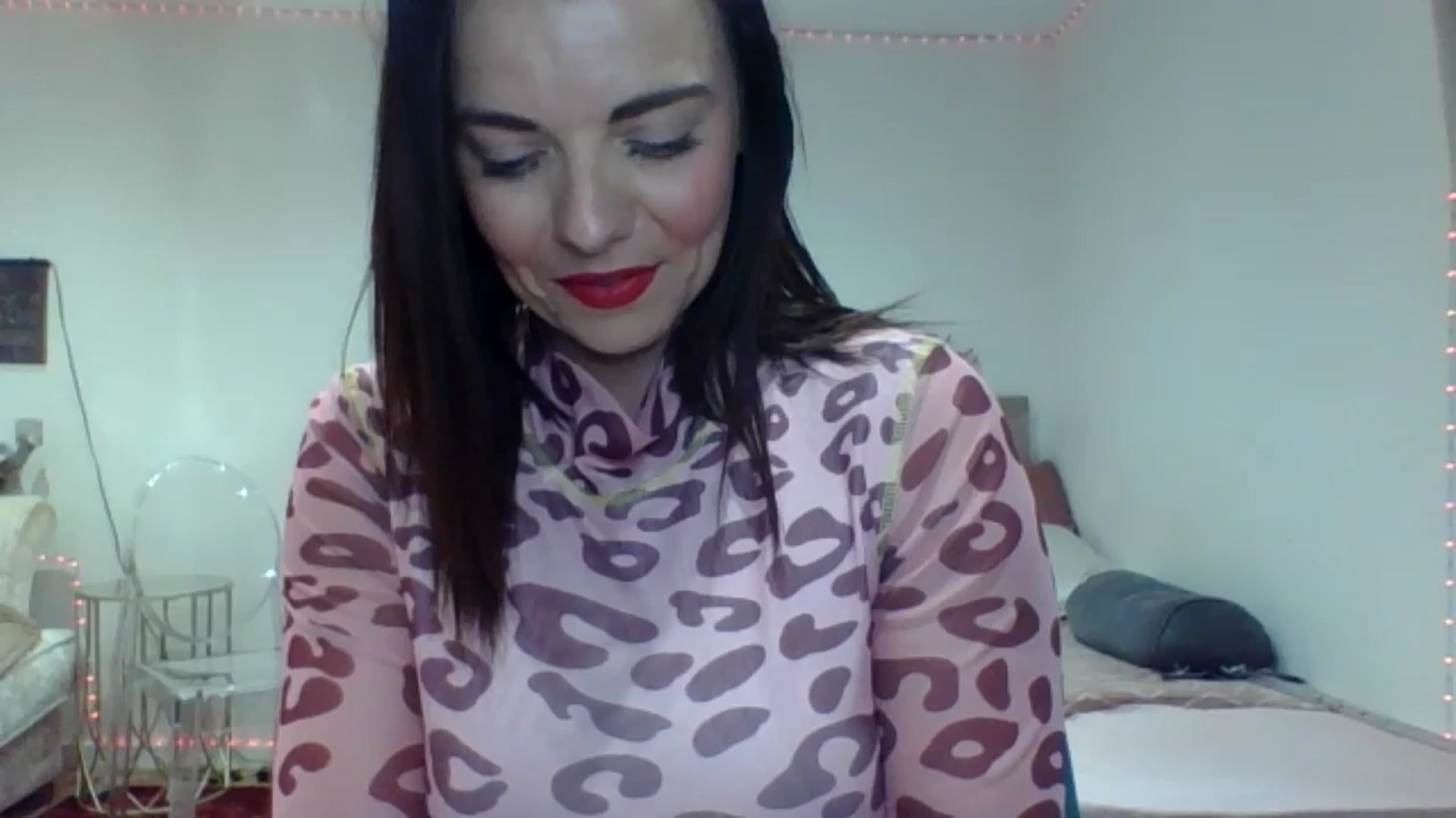 Gallery image thumbnail from innocentSamx's myfreecams stream on, 11/15/2024, 21:37 image 5 of 20