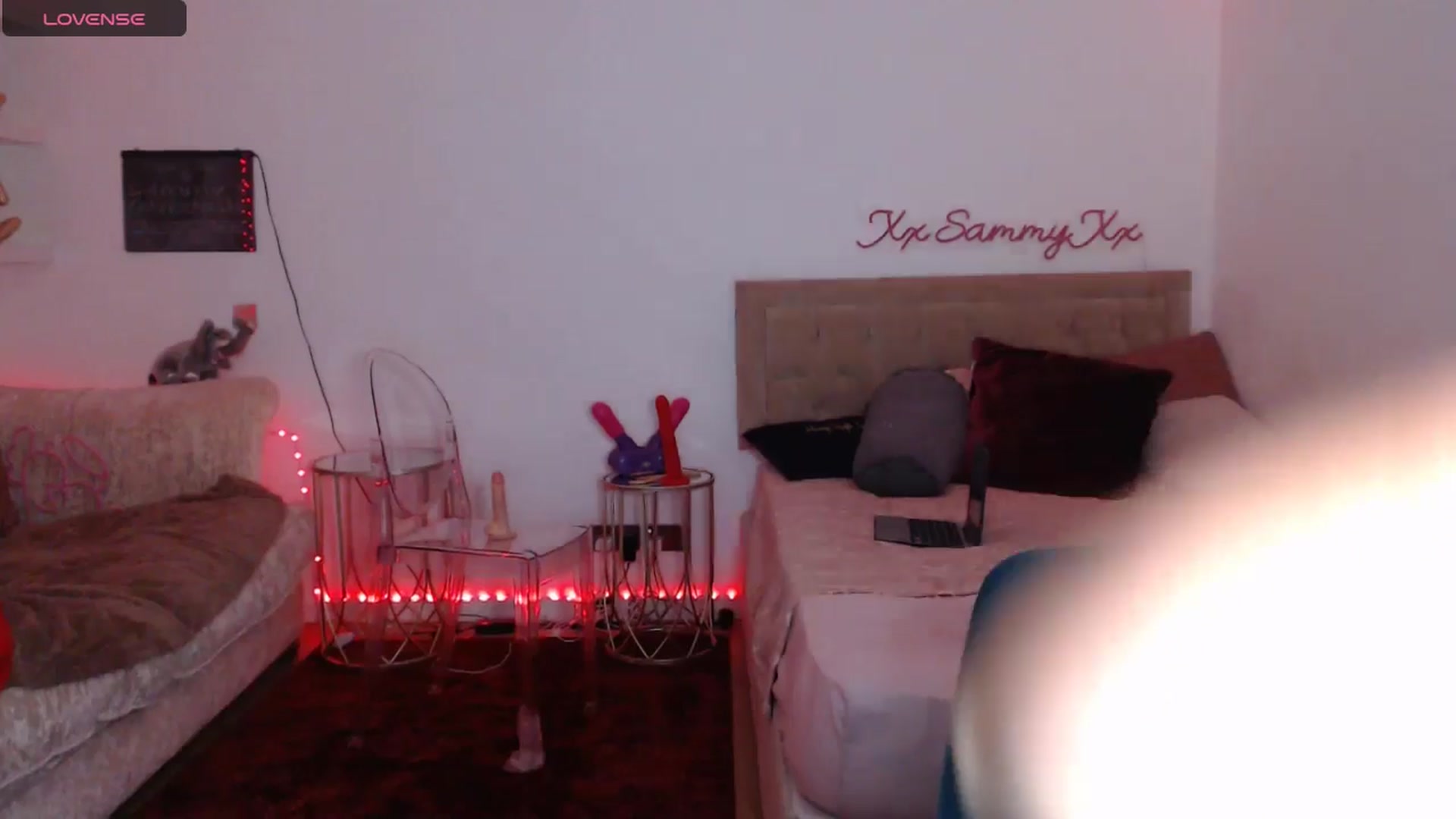 Gallery image thumbnail from innocentSamx's myfreecams stream on, 11/16/2024, 14:38 image 9 of 20