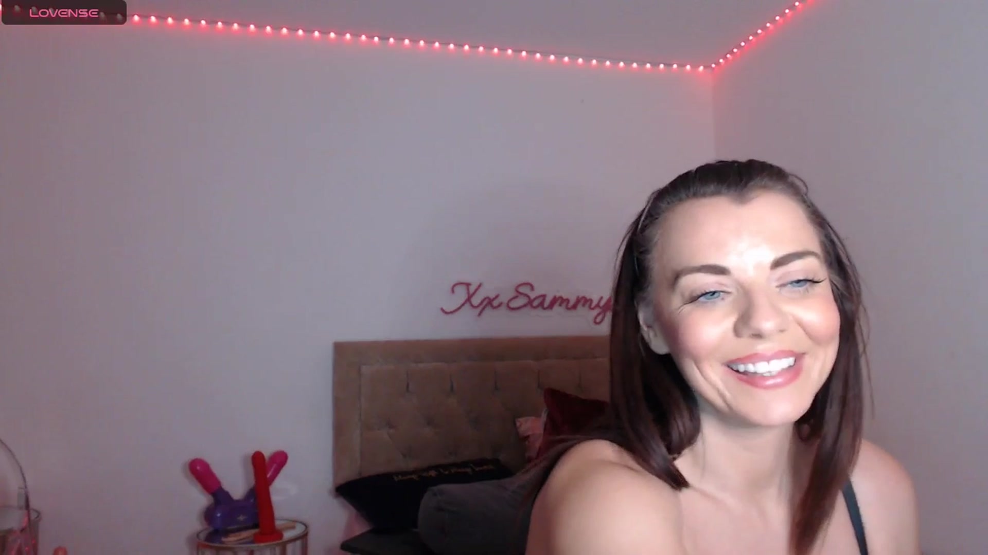 Gallery image thumbnail from innocentSamx's myfreecams stream on, 11/16/2024, 16:00 image 16 of 20