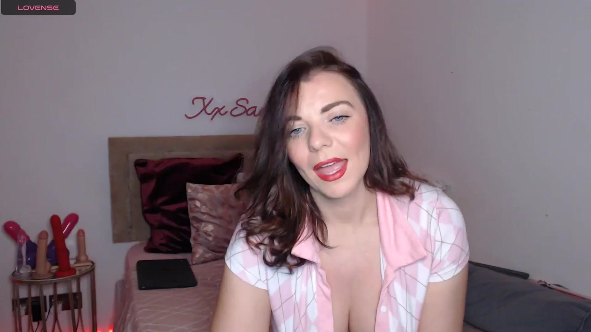 Gallery image thumbnail from innocentSamx's myfreecams stream on, 11/17/2024, 14:29 image 15 of 20