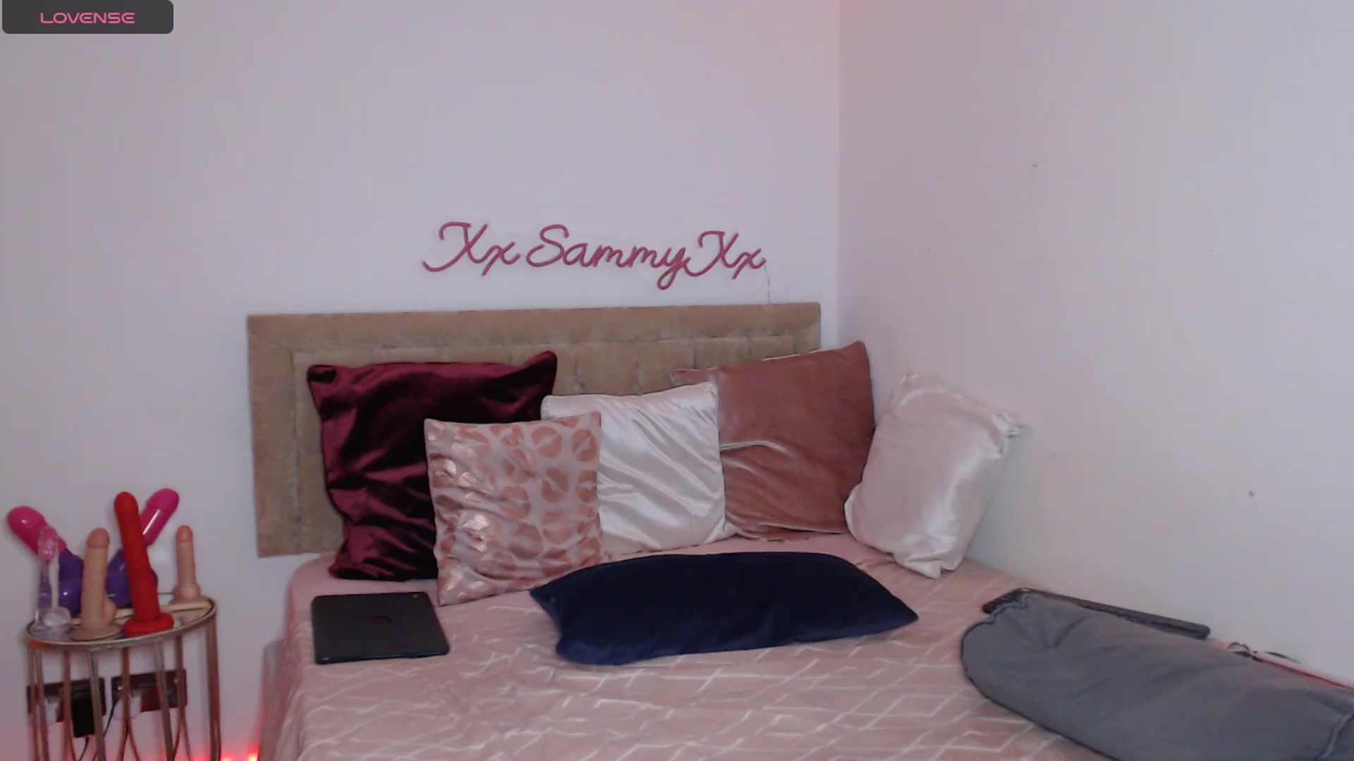 Gallery image thumbnail from innocentSamx's myfreecams stream on, 11/17/2024, 14:29 image 16 of 20