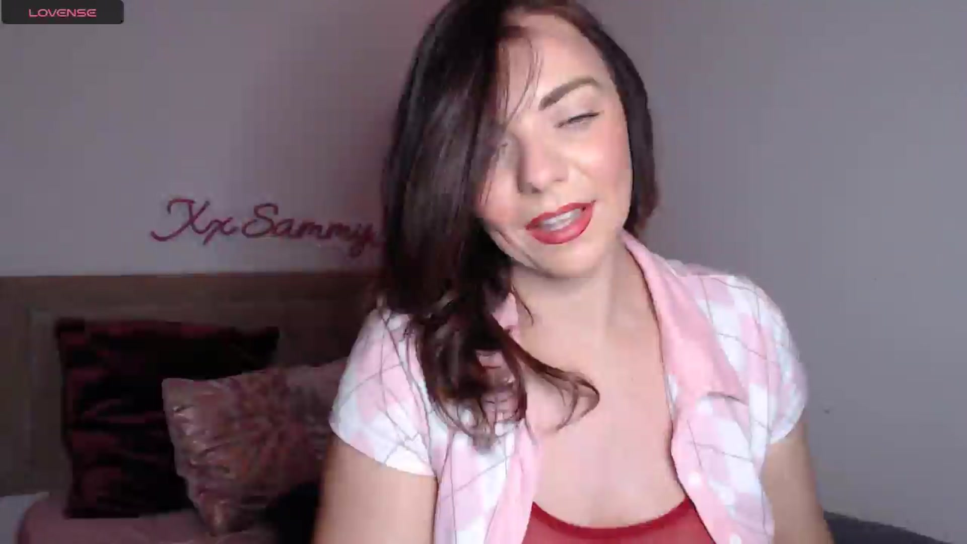 Gallery image thumbnail from innocentSamx's myfreecams stream on, 11/17/2024, 15:17 image 16 of 20