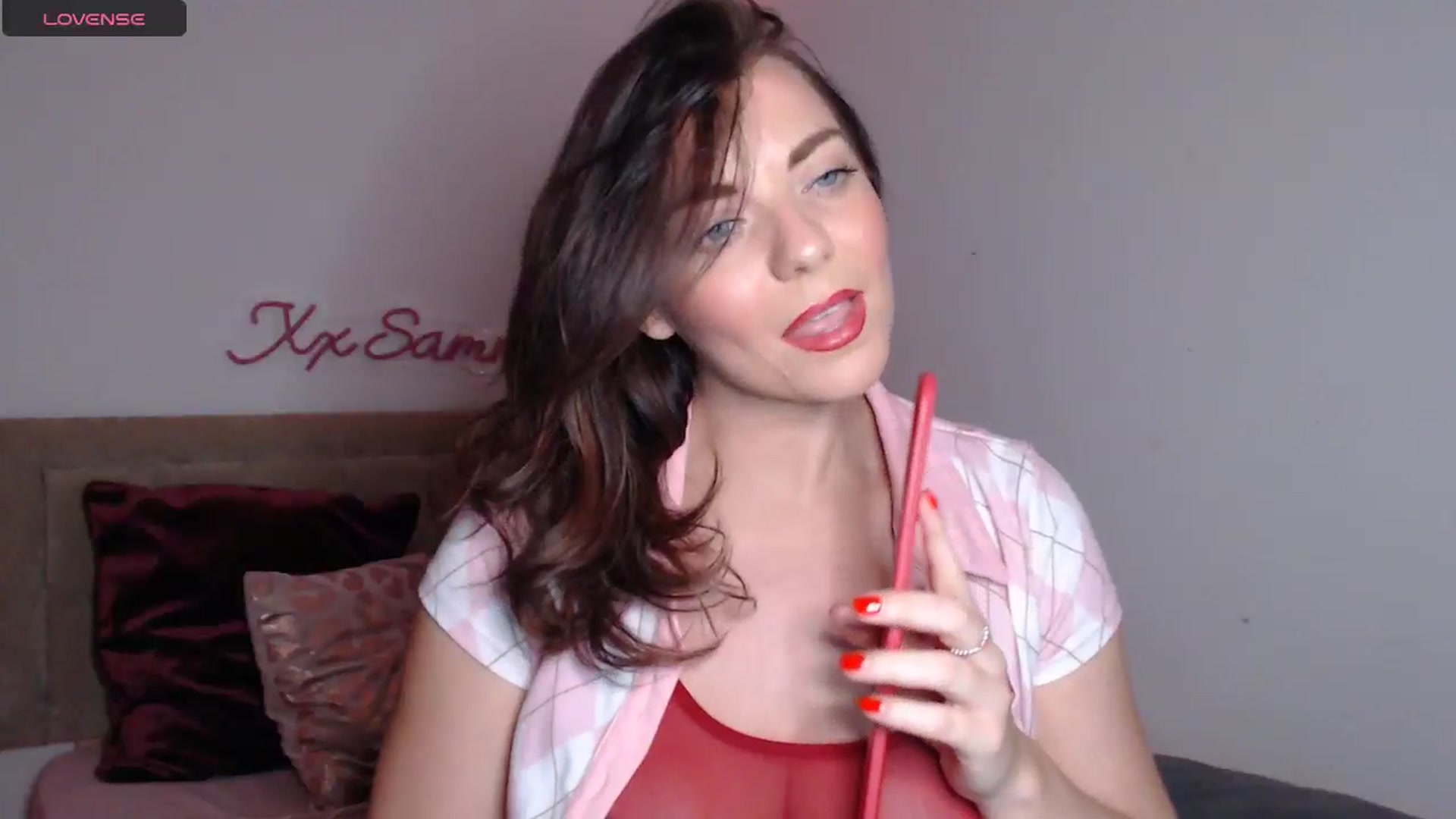 Gallery image thumbnail from innocentSamx's myfreecams stream on, 11/17/2024, 15:17 image 13 of 20