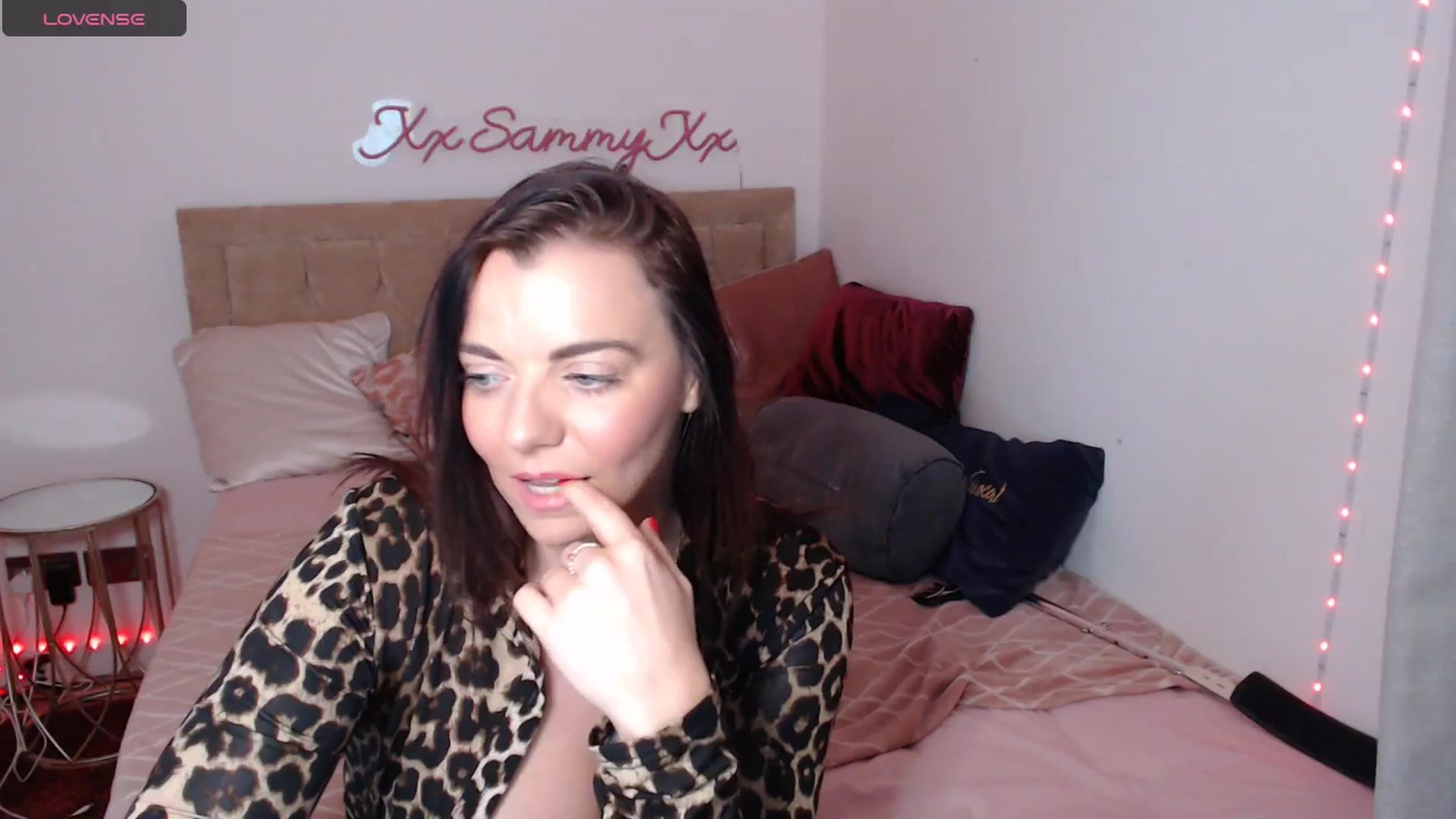 Gallery image thumbnail from innocentSamx's myfreecams stream on, 11/24/2024, 16:10 image 16 of 20