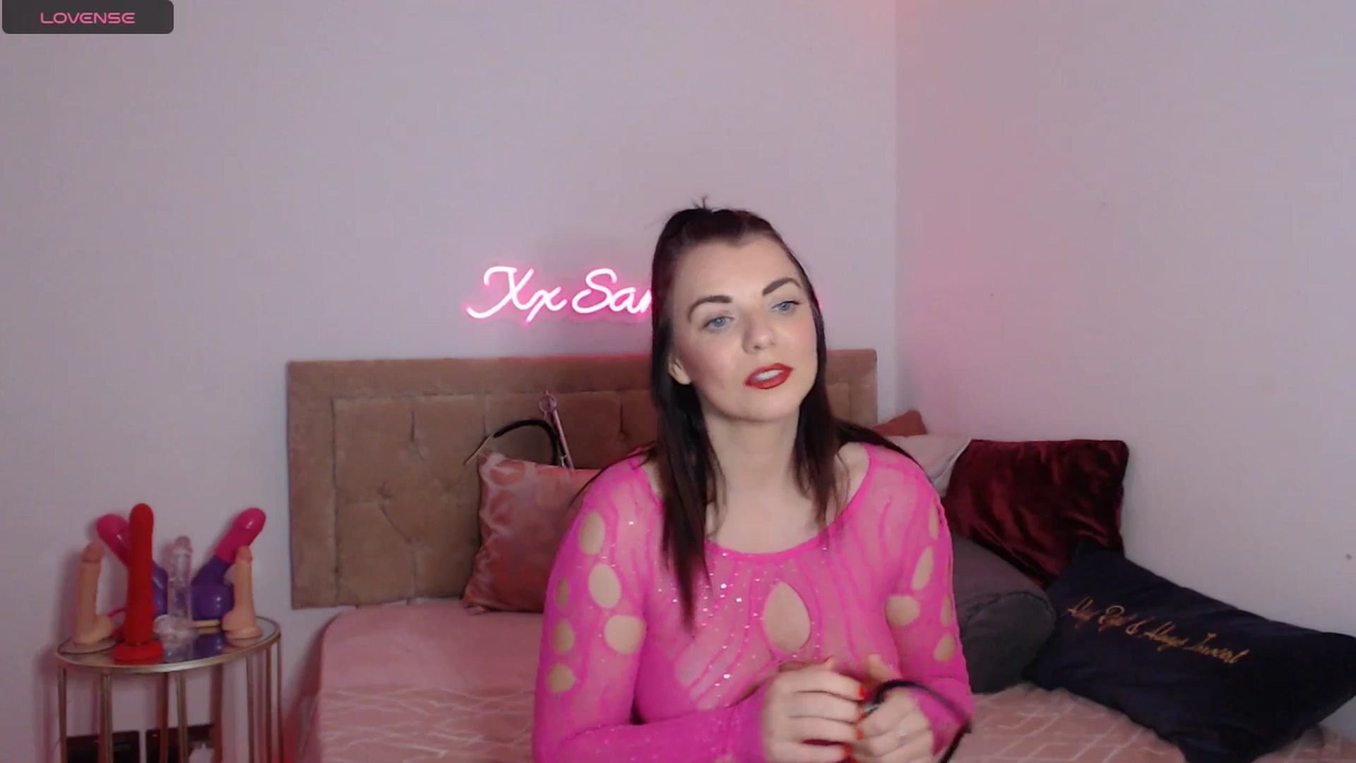 Gallery image thumbnail from innocentSamx's myfreecams stream on, 11/30/2024, 14:11 image 17 of 20