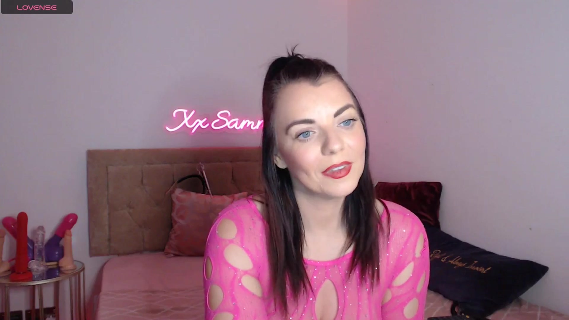 Gallery image thumbnail from innocentSamx's myfreecams stream on, 11/30/2024, 14:20 image 19 of 20