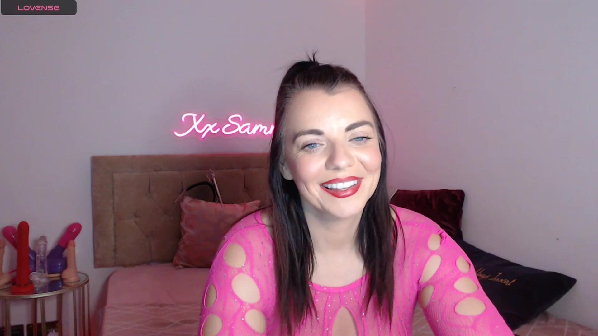 Gallery image thumbnail from innocentSamx's myfreecams stream on, 11/30/2024, 14:20 image 2 of 20