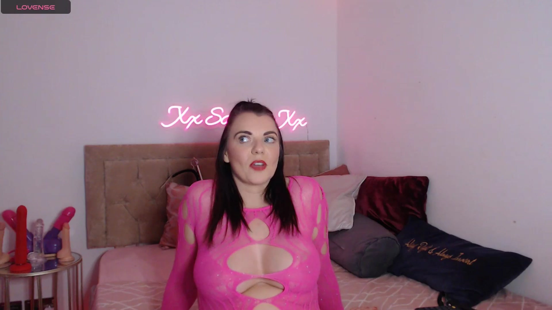 Gallery image thumbnail from innocentSamx's myfreecams stream on, 11/30/2024, 14:20 image 8 of 20