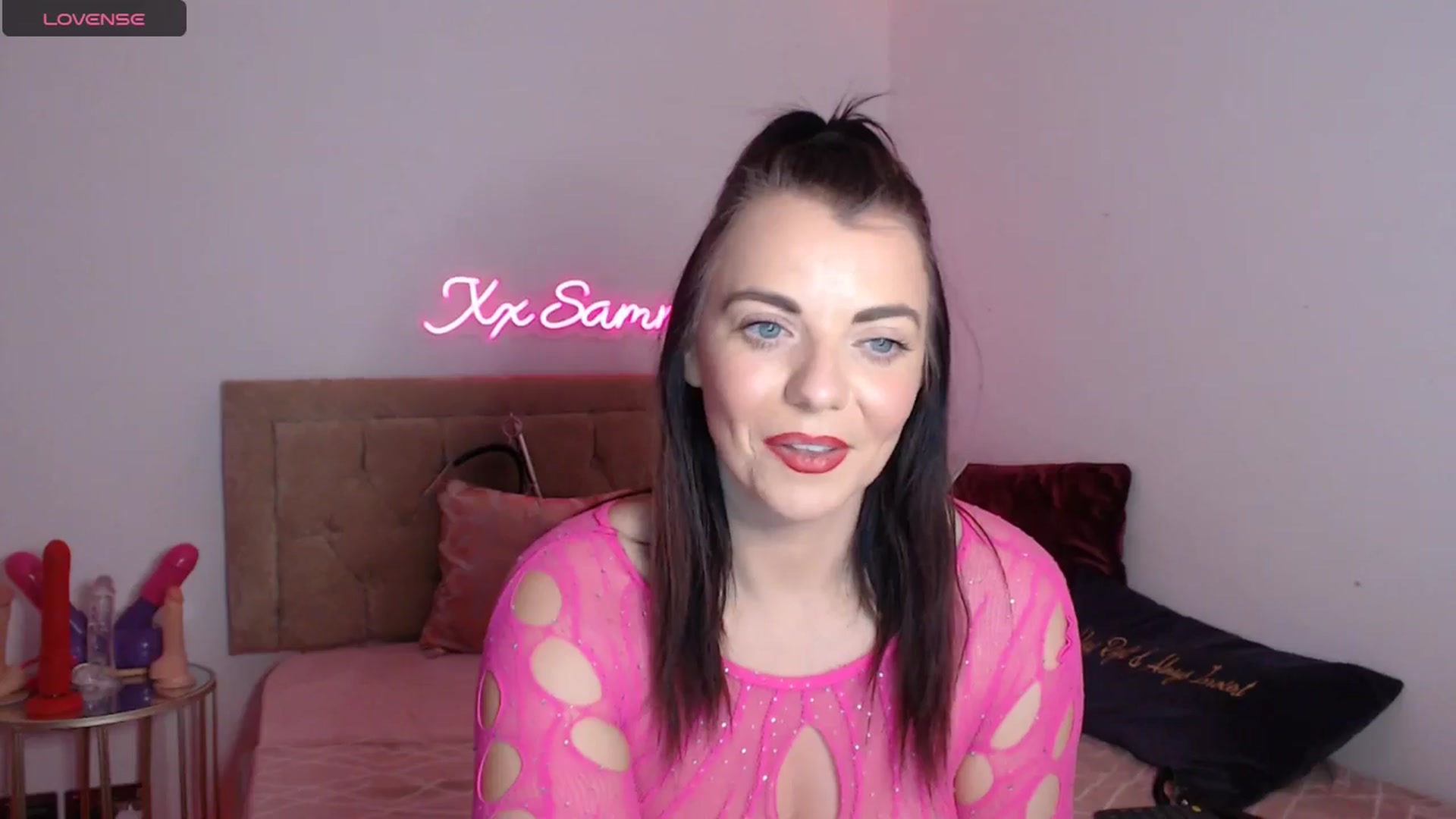 Gallery image thumbnail from innocentSamx's myfreecams stream on, 11/30/2024, 14:20 image 4 of 20
