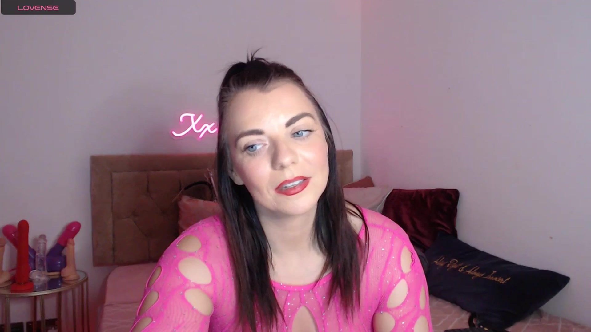 Gallery image thumbnail from innocentSamx's myfreecams stream on, 11/30/2024, 14:20 image 16 of 20