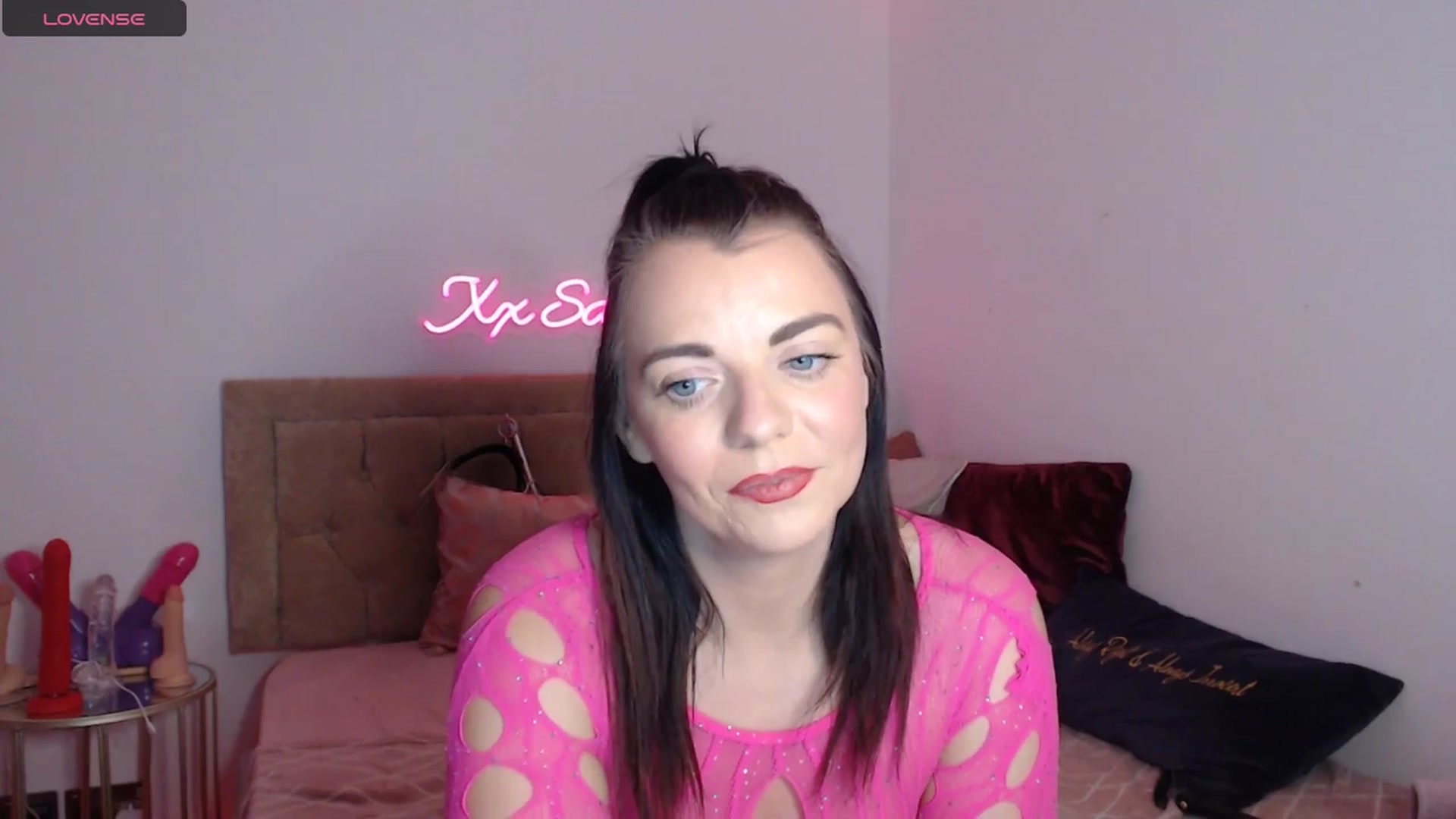 Gallery image thumbnail from innocentSamx's myfreecams stream on, 11/30/2024, 15:16 image 8 of 20