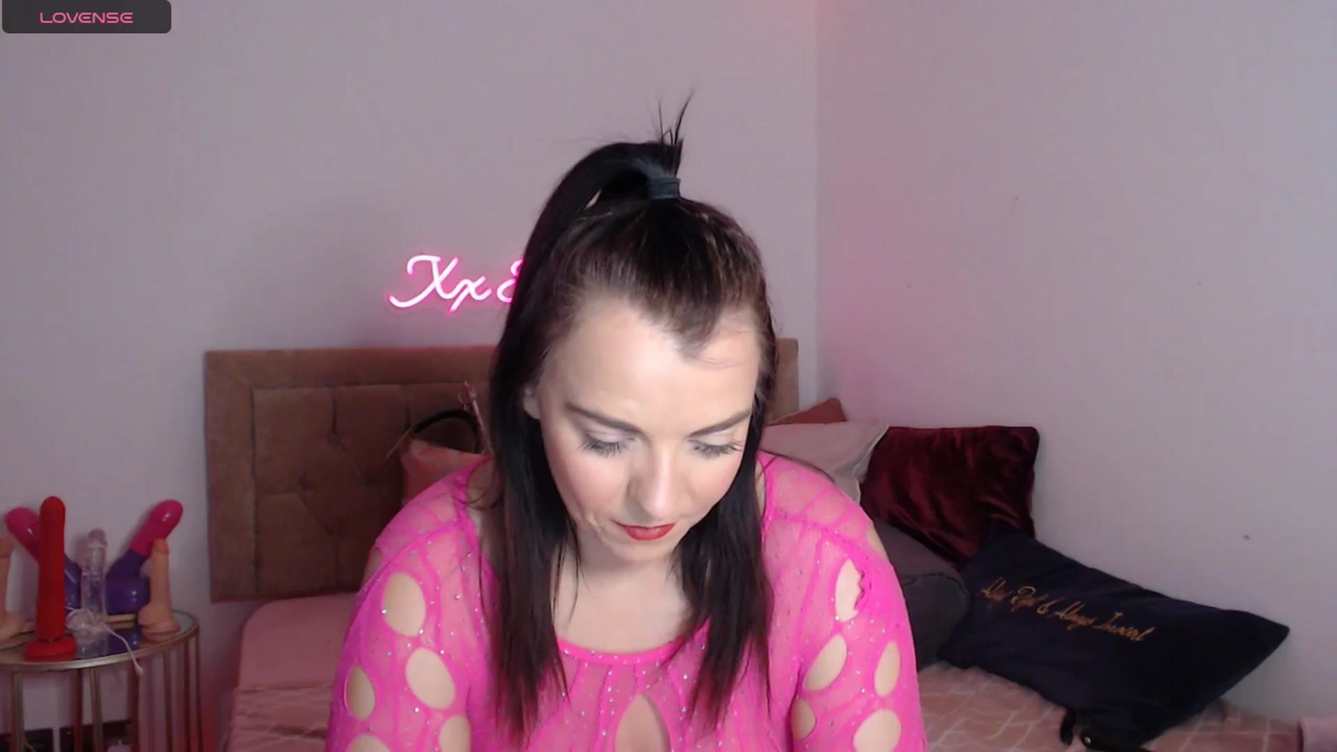Gallery image thumbnail from innocentSamx's myfreecams stream on, 11/30/2024, 15:16 image 10 of 20