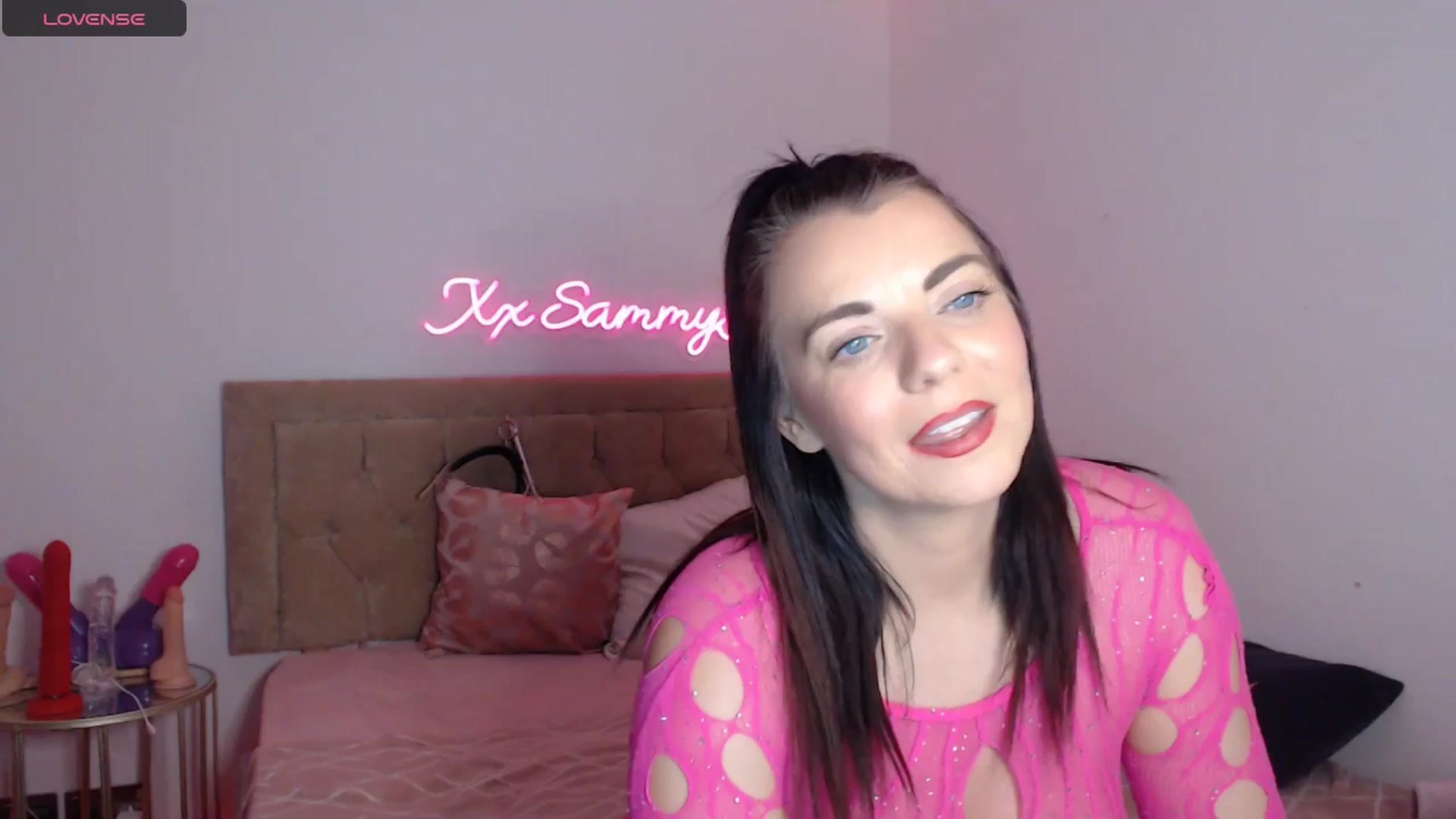 Gallery image thumbnail from innocentSamx's myfreecams stream on, 11/30/2024, 15:16 image 4 of 20