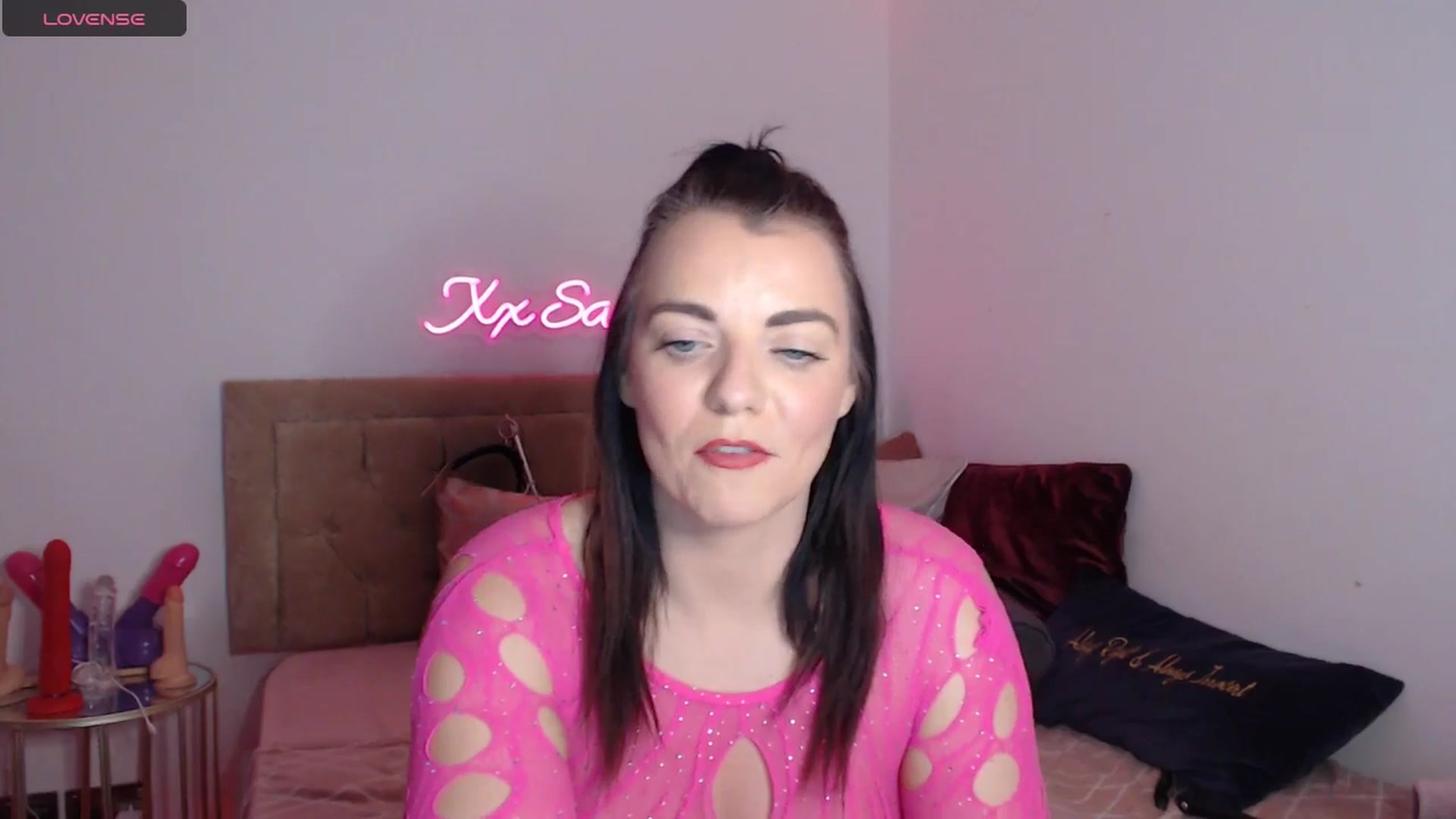 Gallery image thumbnail from innocentSamx's myfreecams stream on, 11/30/2024, 15:16 image 15 of 20