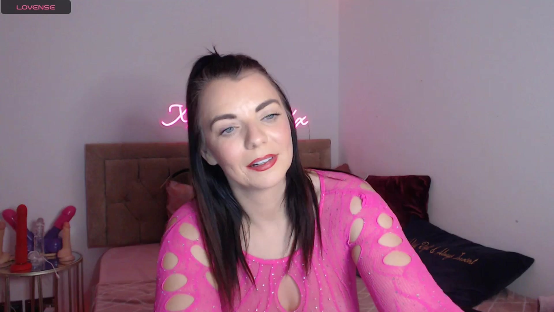 Gallery image thumbnail from innocentSamx's myfreecams stream on, 11/30/2024, 15:16 image 2 of 20