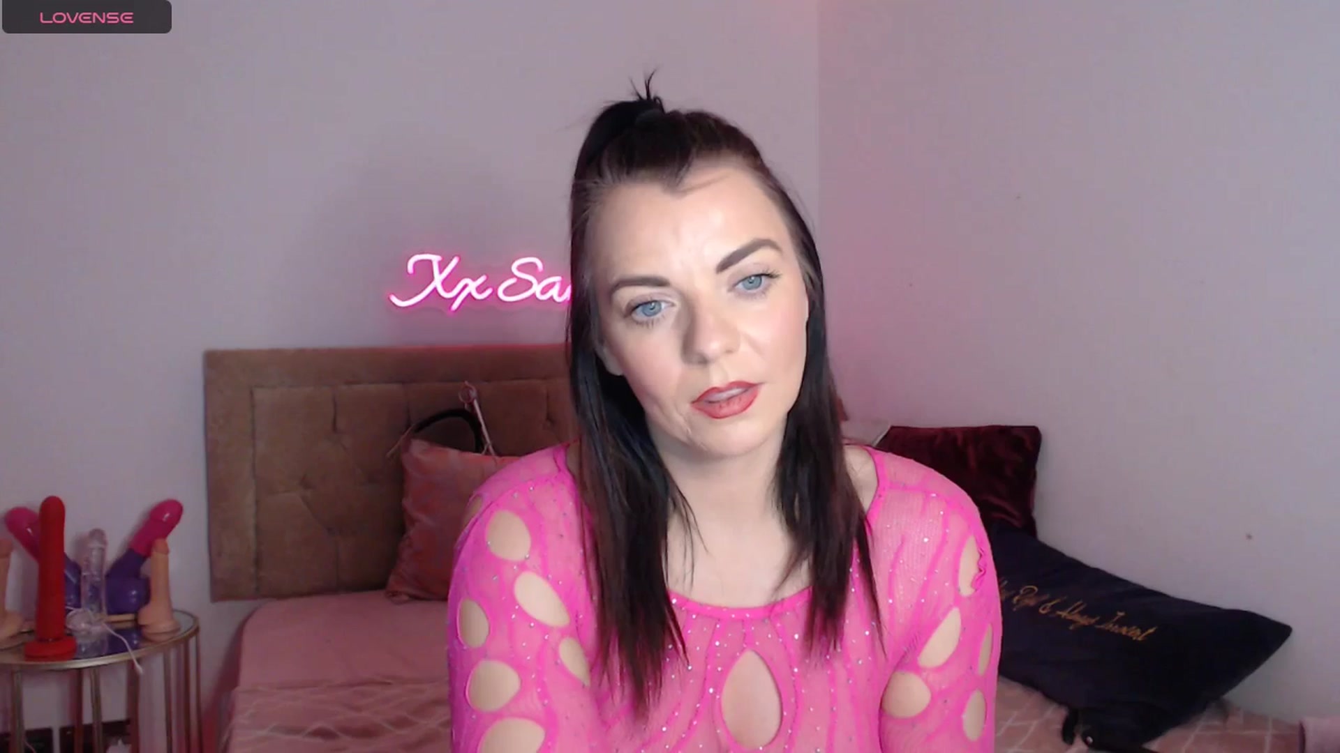Gallery image thumbnail from innocentSamx's myfreecams stream on, 11/30/2024, 15:16 image 12 of 20