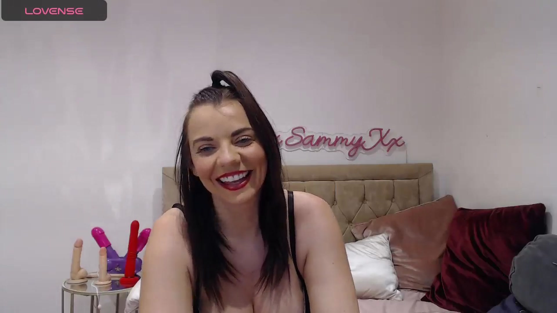 Gallery image thumbnail from innocentSamx's myfreecams stream on, 12/07/2024, 16:07 image 18 of 20