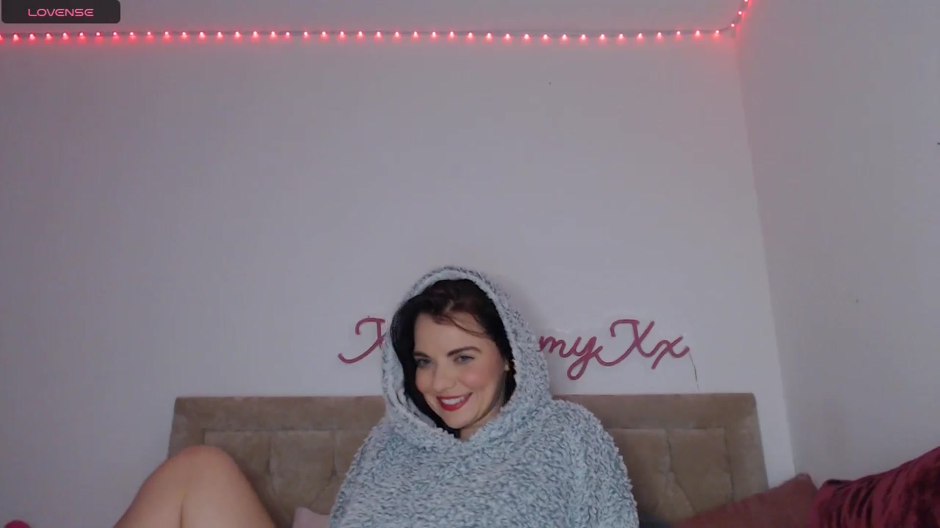 Gallery image thumbnail from innocentSamx's myfreecams stream on, 12/08/2024, 18:35 image 2 of 20