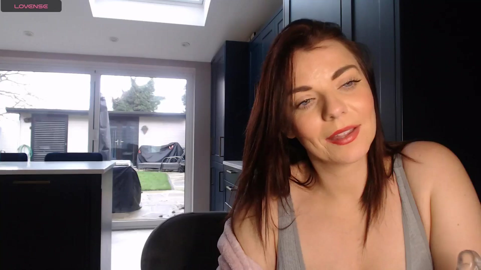 Gallery image thumbnail from innocentSamx's myfreecams stream on, 12/10/2024, 15:11 image 11 of 20
