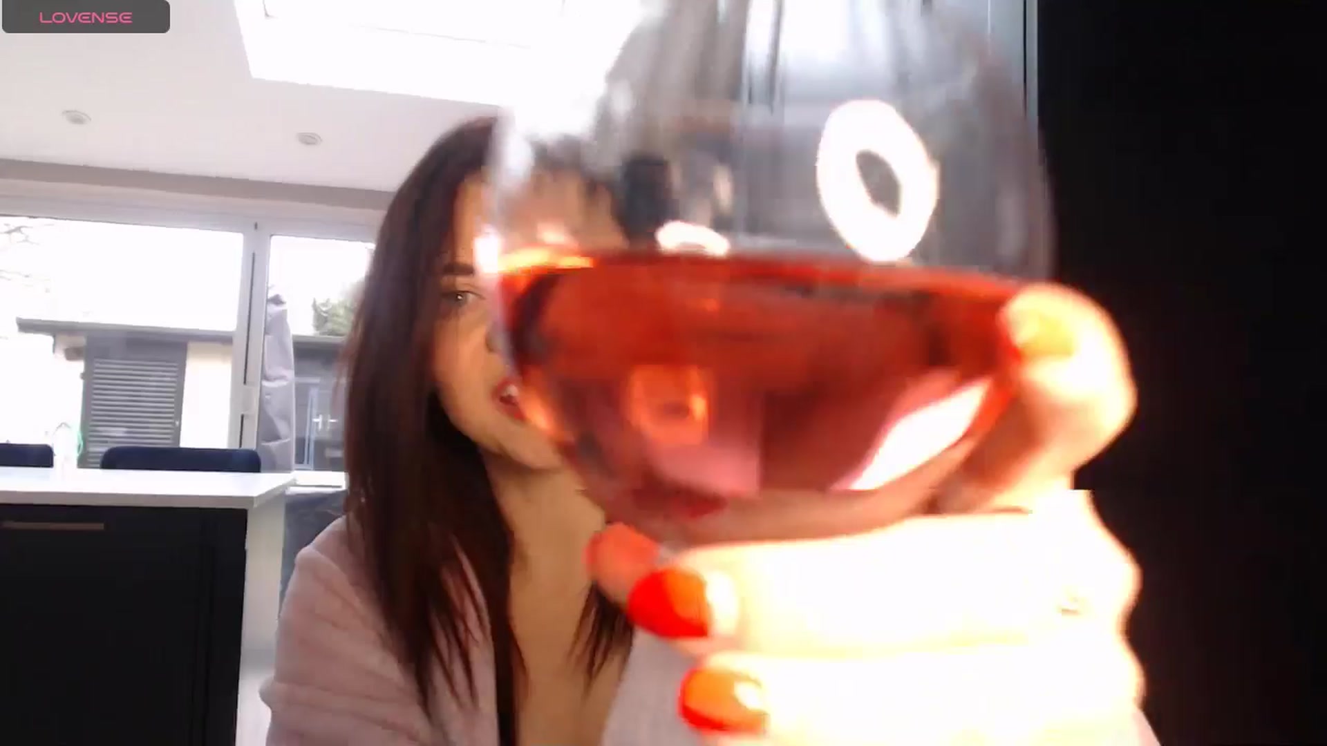 Gallery image thumbnail from innocentSamx's myfreecams stream on, 12/10/2024, 15:11 image 17 of 20