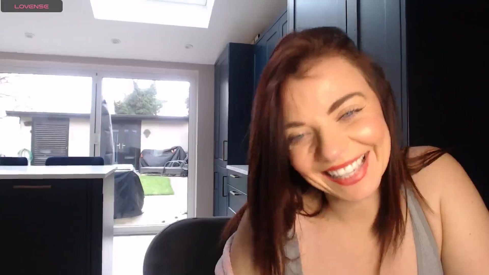 Gallery image thumbnail from innocentSamx's myfreecams stream on, 12/10/2024, 15:11 image 12 of 20