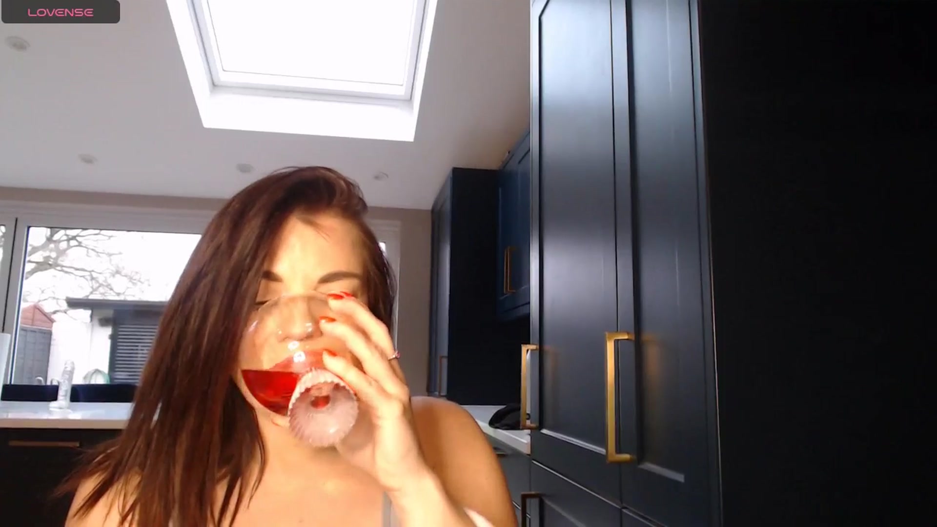 Gallery image thumbnail from innocentSamx's myfreecams stream on, 12/10/2024, 15:55 image 4 of 20