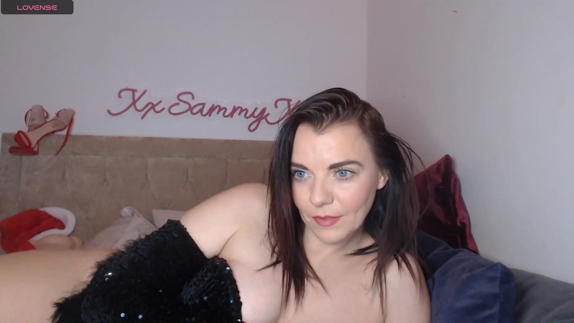 Gallery image thumbnail from innocentSamx's myfreecams stream on, 12/19/2024, 16:22 image 10 of 20