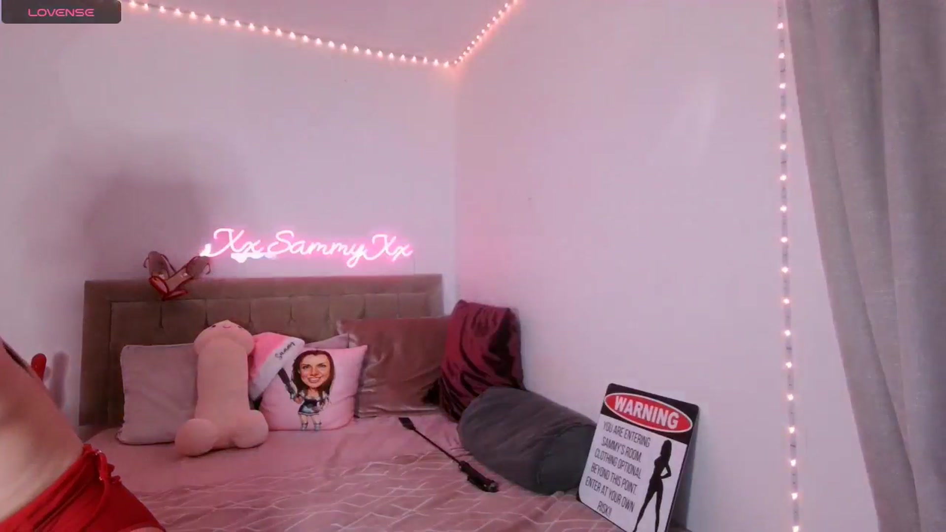 Gallery image thumbnail from innocentSamx's myfreecams stream on, 12/25/2024, 23:12 image 5 of 20