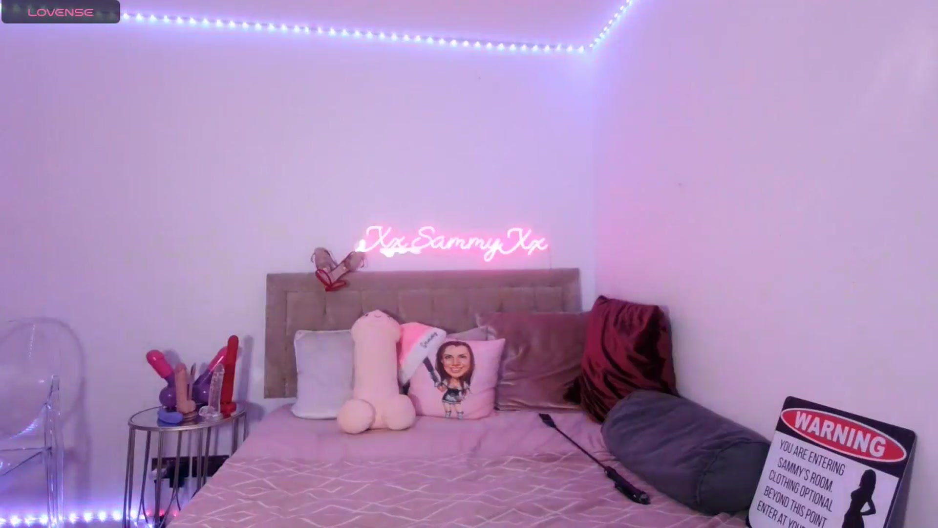 Gallery image thumbnail from innocentSamx's myfreecams stream on, 12/25/2024, 23:12 image 4 of 20