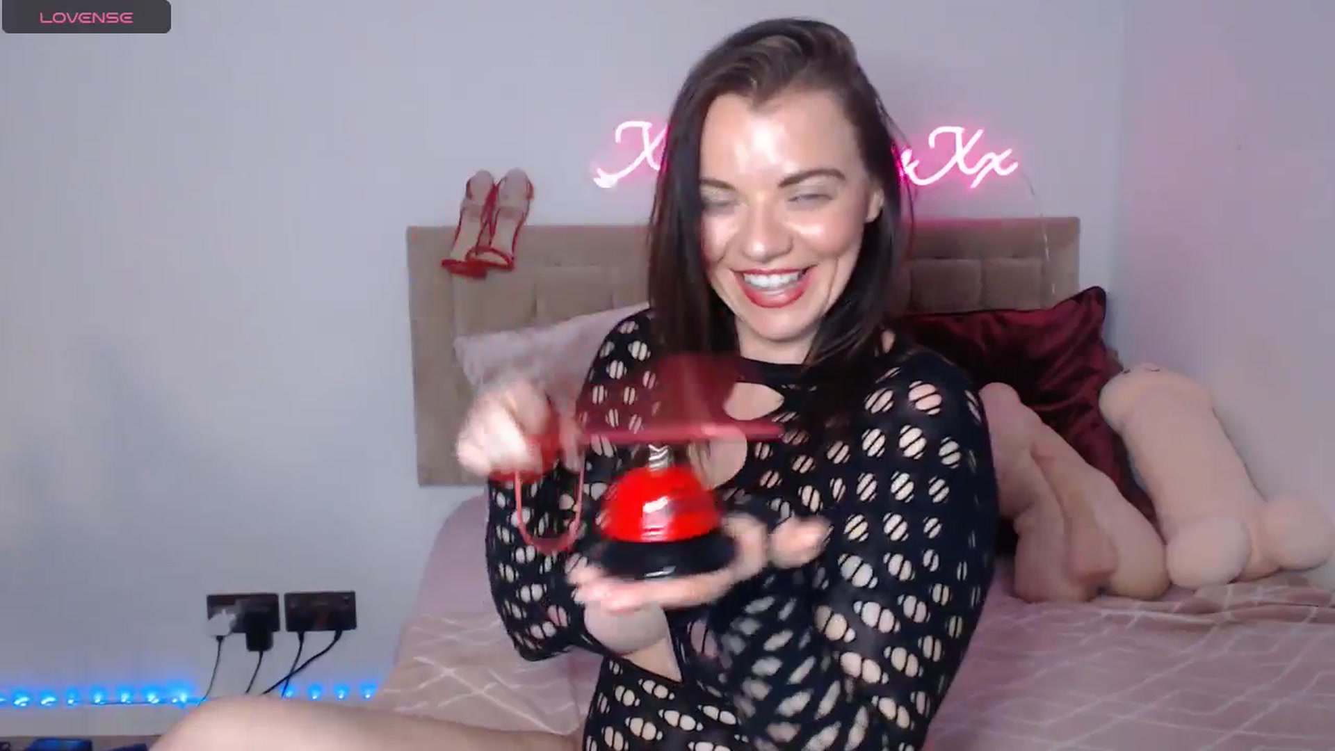 Gallery image thumbnail from innocentSamx's myfreecams stream on, 01/01/2025, 02:45 image 17 of 20
