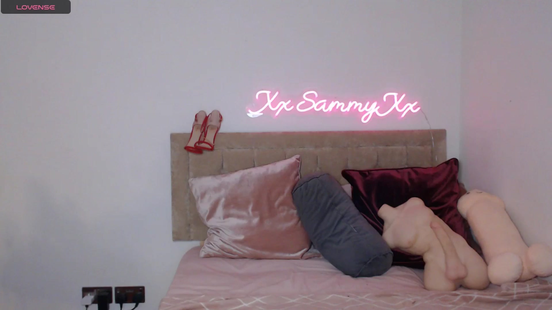 Gallery image thumbnail from innocentSamx's myfreecams stream on, 01/01/2025, 02:45 image 3 of 20