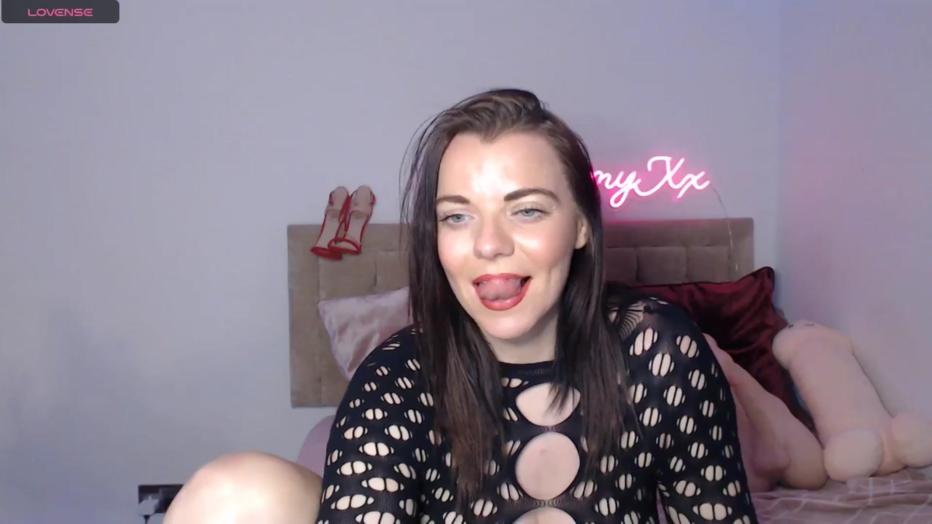 Gallery image thumbnail from innocentSamx's myfreecams stream on, 01/01/2025, 02:45 image 5 of 20