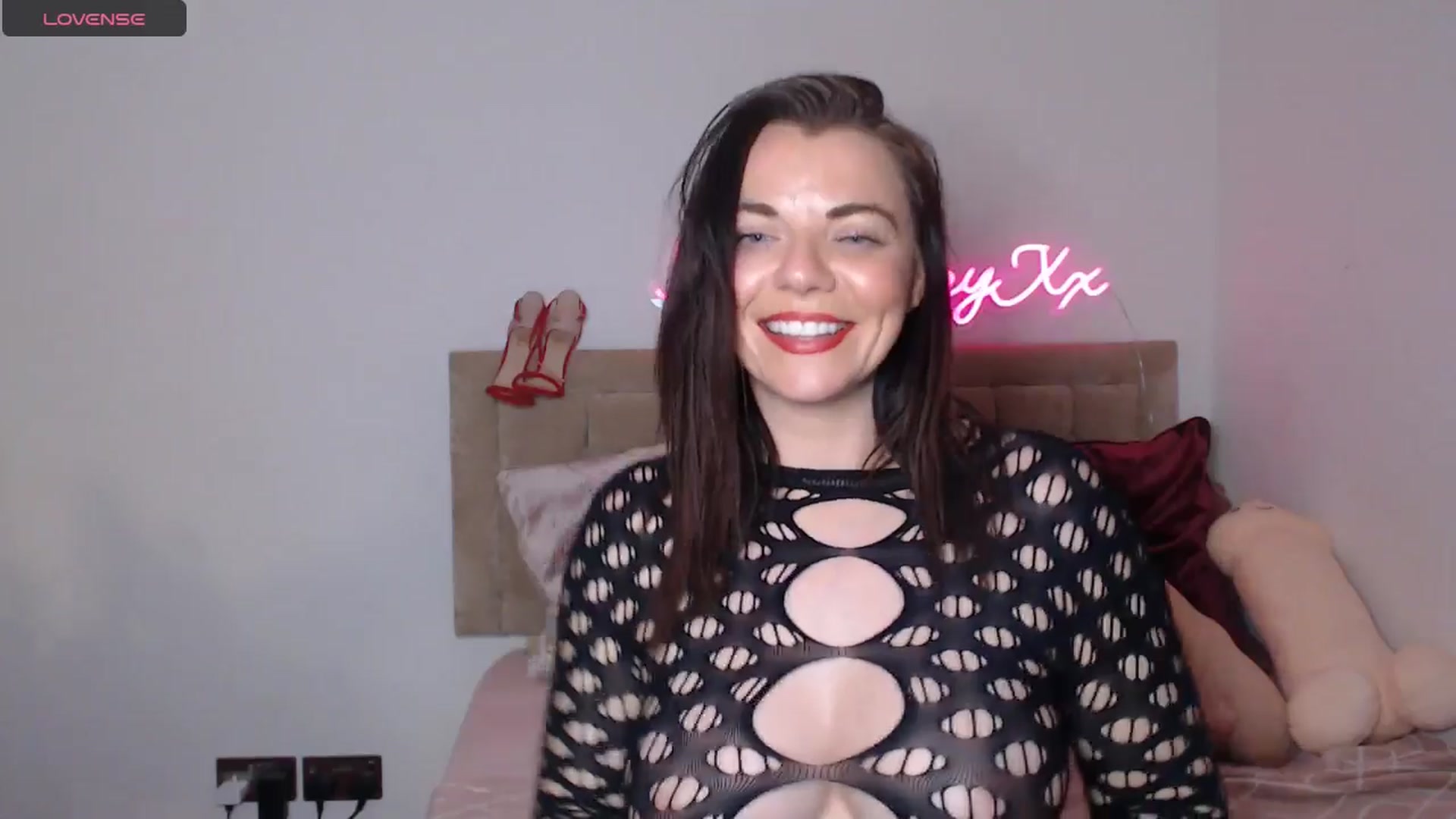 Gallery image thumbnail from innocentSamx's myfreecams stream on, 01/01/2025, 02:45 image 4 of 20