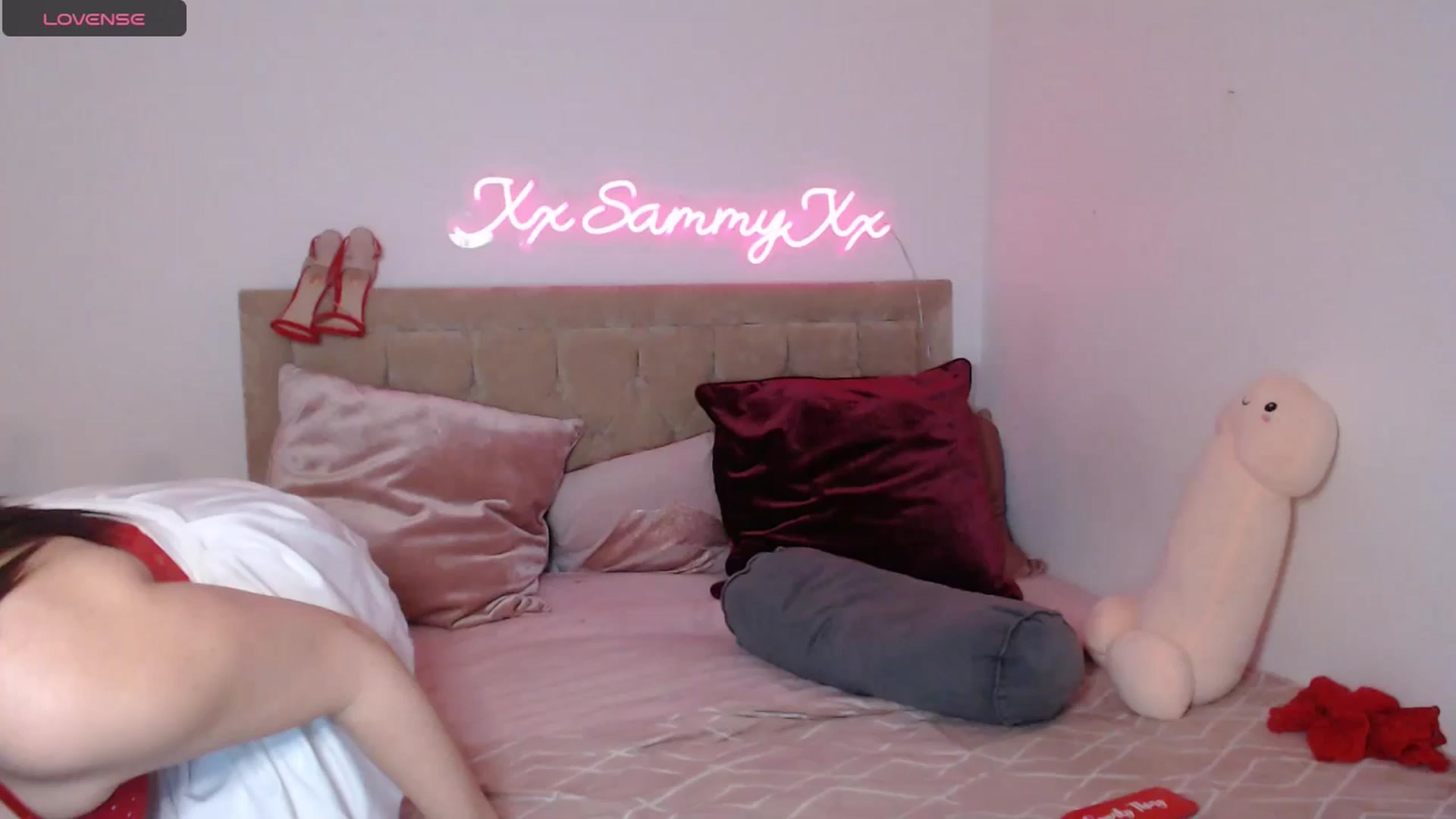 Gallery image thumbnail from innocentSamx's myfreecams stream on, 01/01/2025, 07:27 image 10 of 20