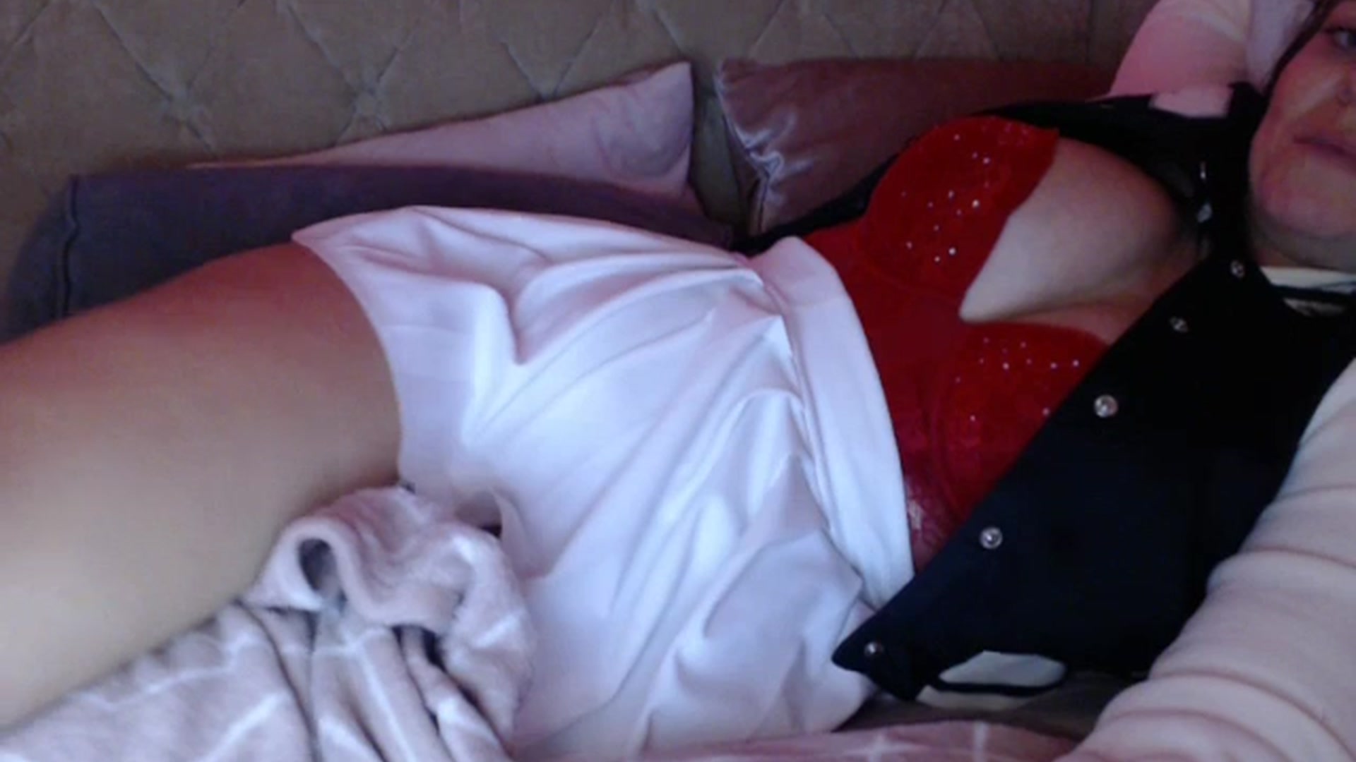 Gallery image thumbnail from innocentSamx's myfreecams stream on, 01/01/2025, 11:17 image 3 of 20