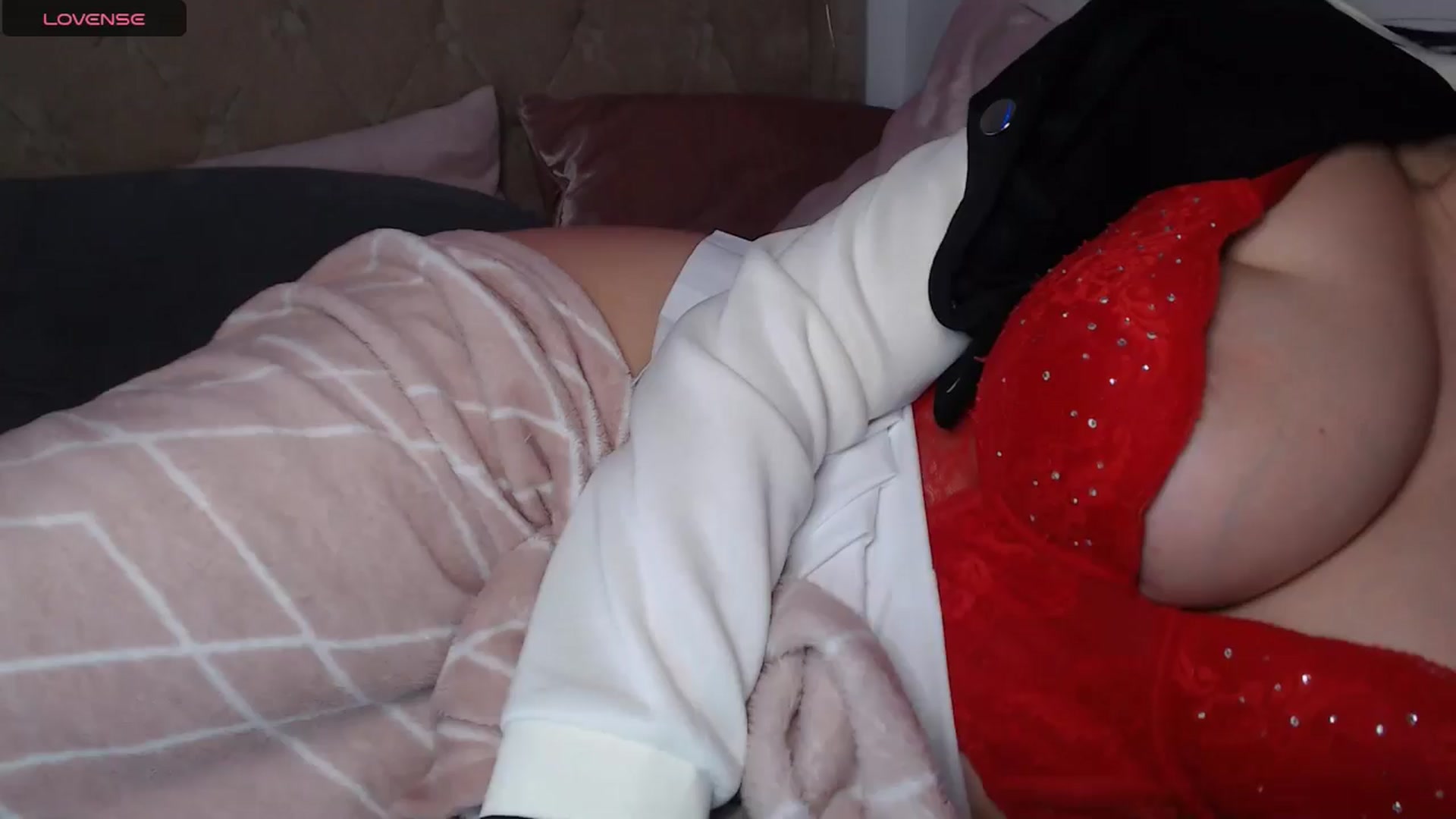 Gallery image thumbnail from innocentSamx's myfreecams stream on, 01/01/2025, 12:18 image 1 of 20