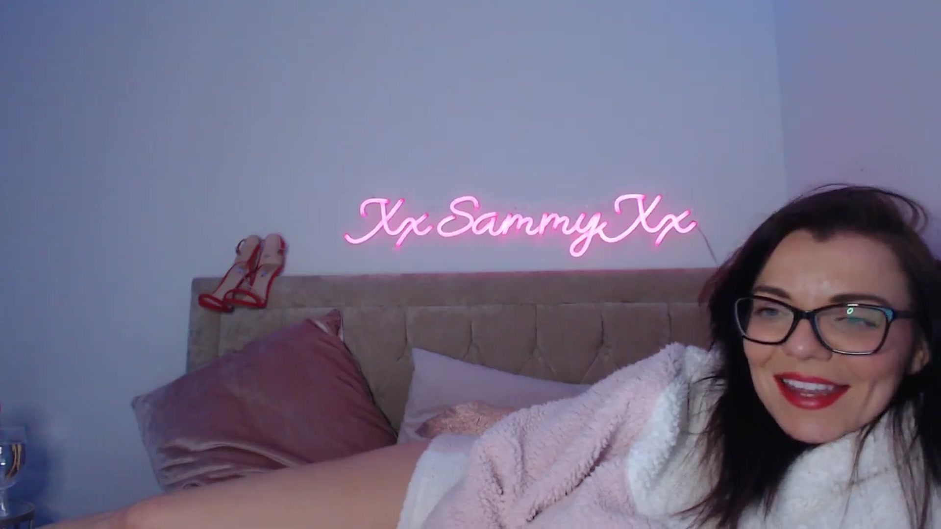 Gallery image thumbnail from innocentSamx's myfreecams stream on, 01/03/2025, 21:42 image 7 of 20