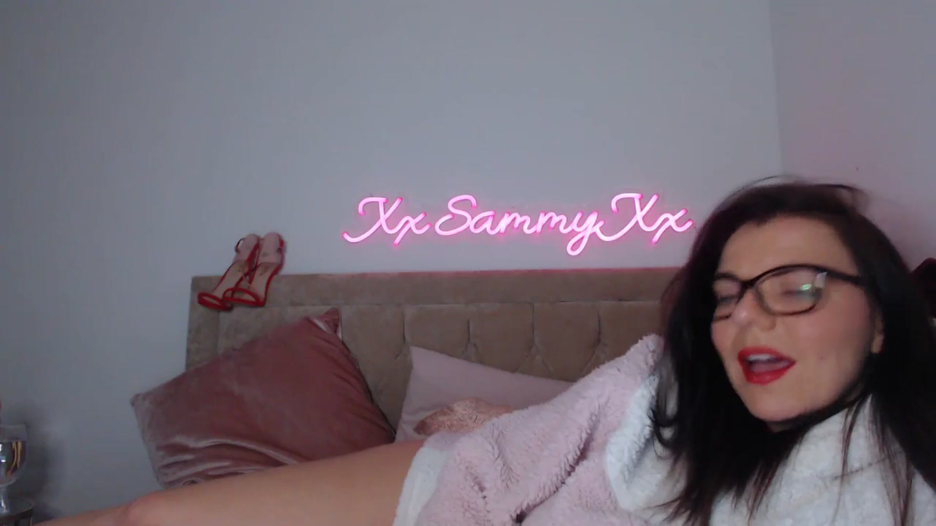 Gallery image thumbnail from innocentSamx's myfreecams stream on, 01/03/2025, 21:42 image 6 of 20