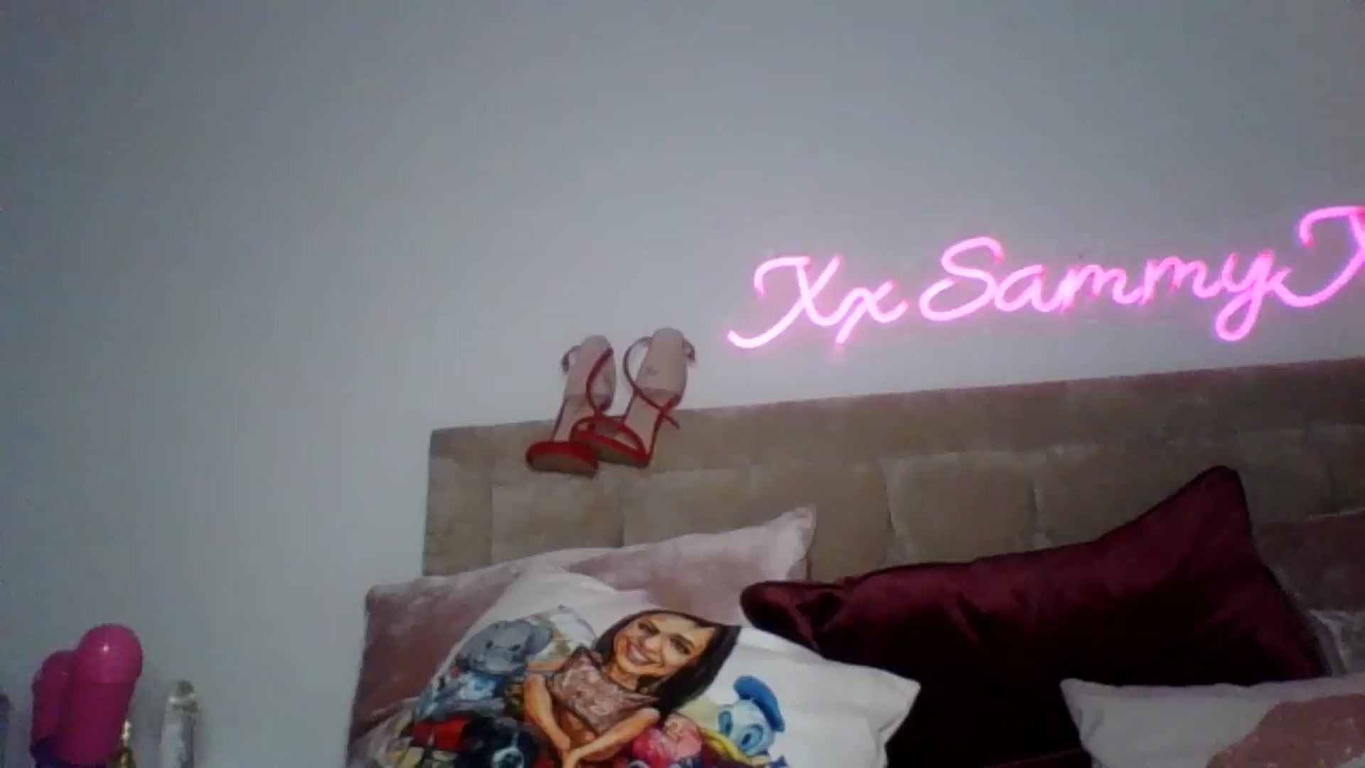 Gallery image thumbnail from innocentSamx's myfreecams stream on, 01/05/2025, 16:07 image 15 of 20