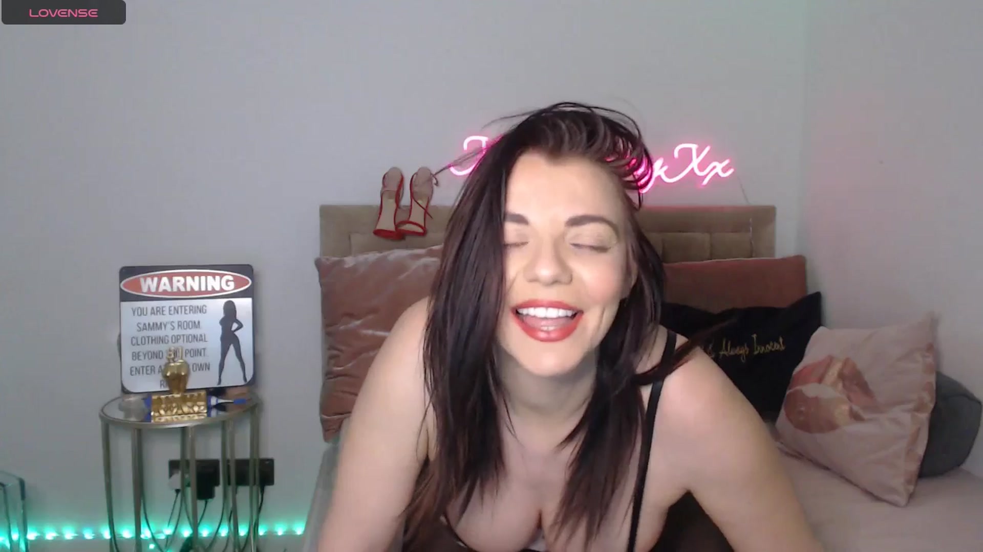 Gallery image thumbnail from innocentSamx's myfreecams stream on, 01/07/2025, 20:37 image 9 of 20