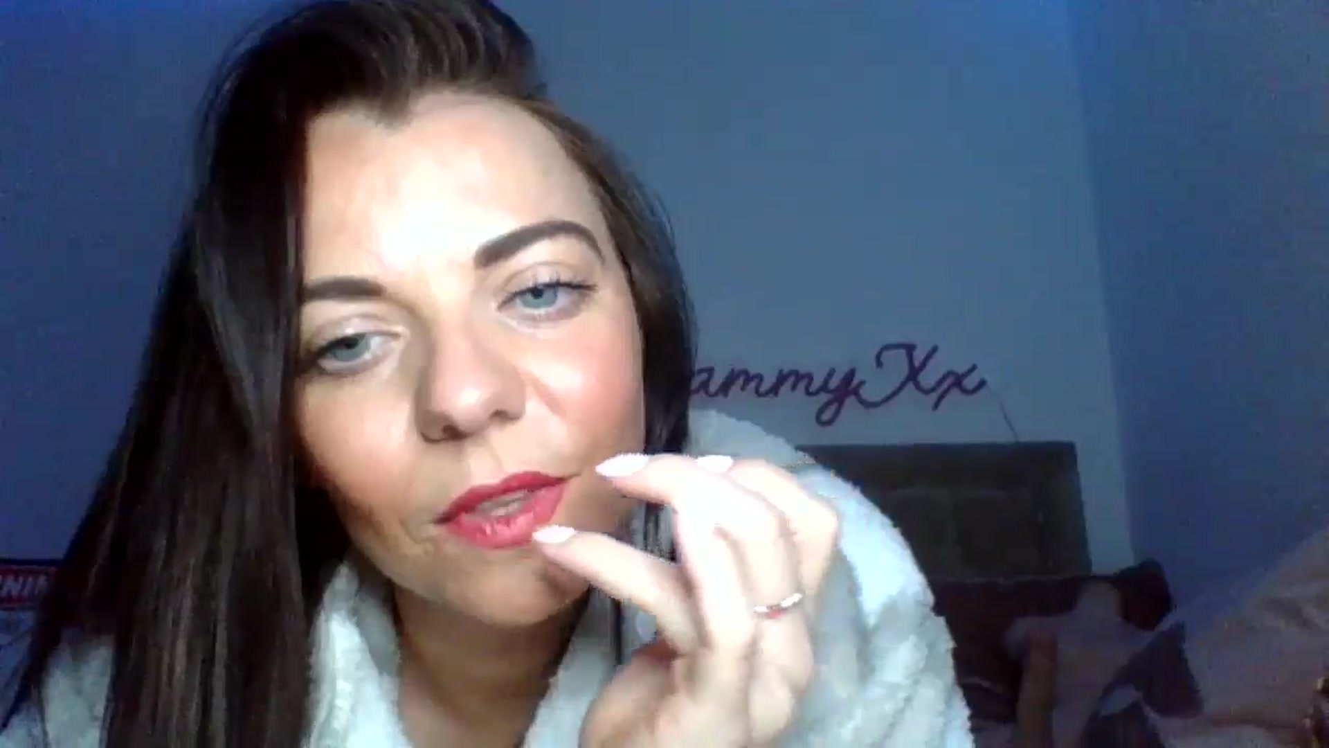 Gallery image thumbnail from innocentSamx's myfreecams stream on, 01/08/2025, 15:21 image 10 of 20