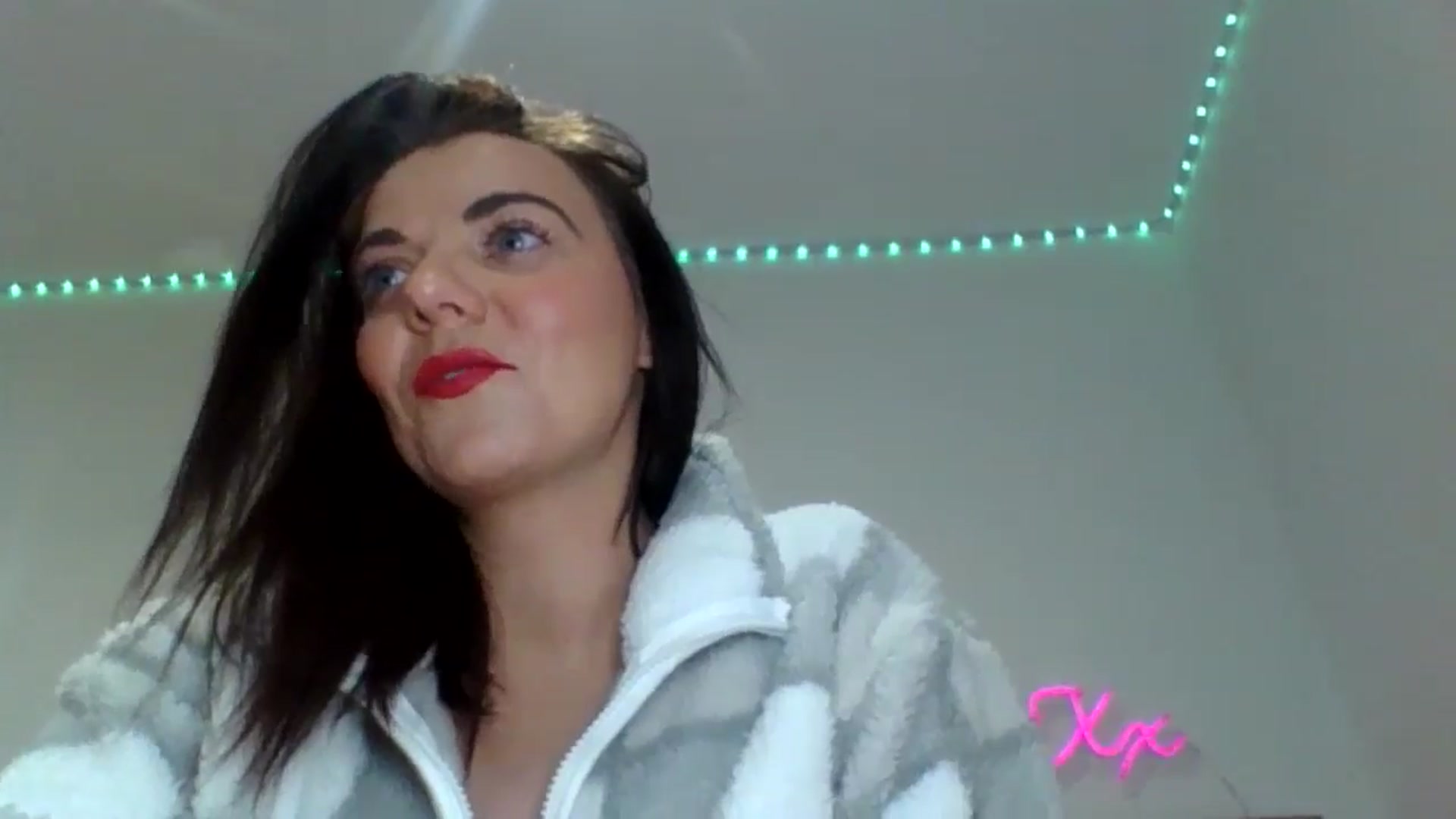 Gallery image thumbnail from innocentSamx's myfreecams stream on, 01/09/2025, 21:33 image 3 of 20