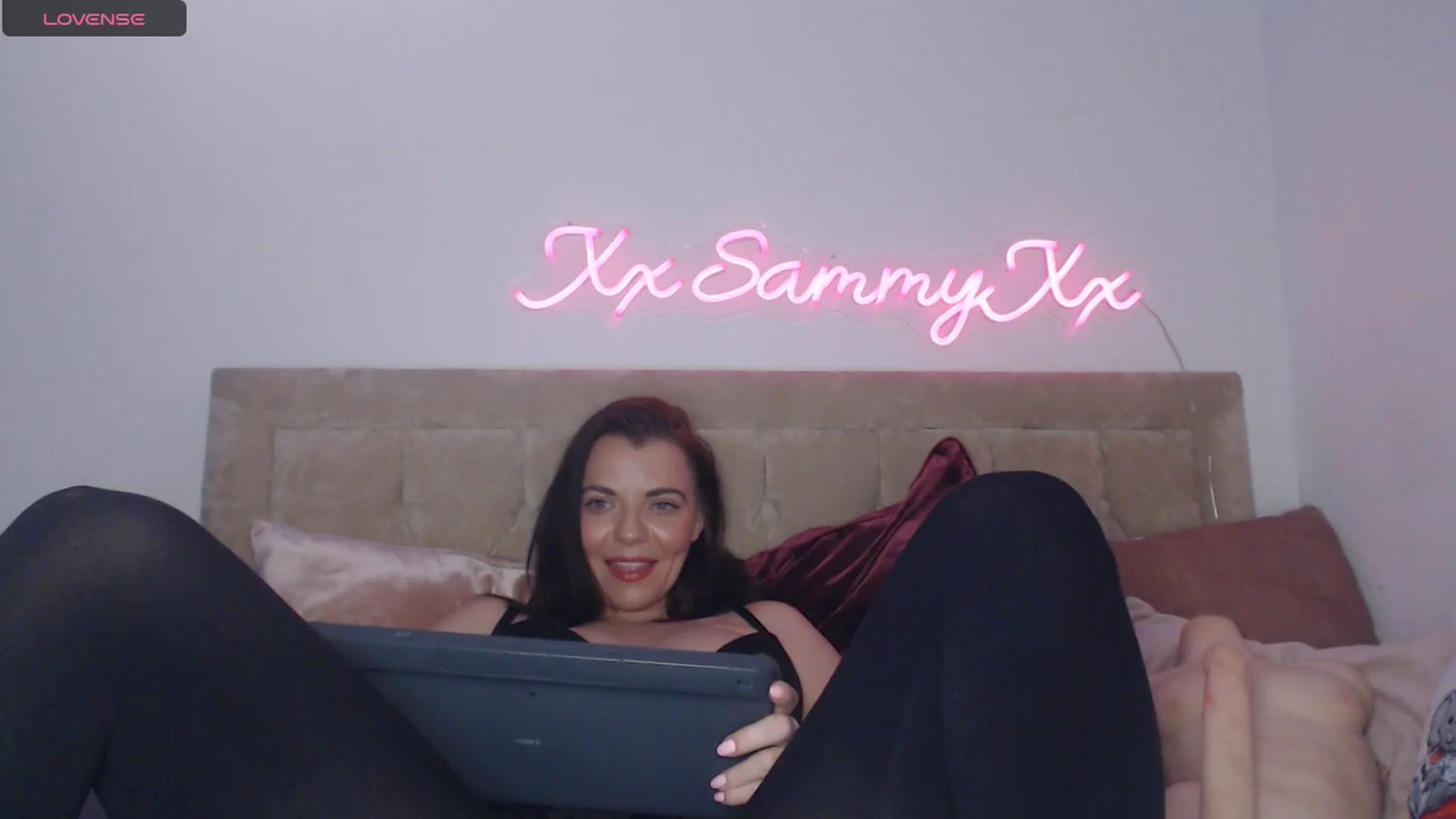 Gallery image thumbnail from innocentSamx's myfreecams stream on, 01/09/2025, 23:10 image 15 of 20
