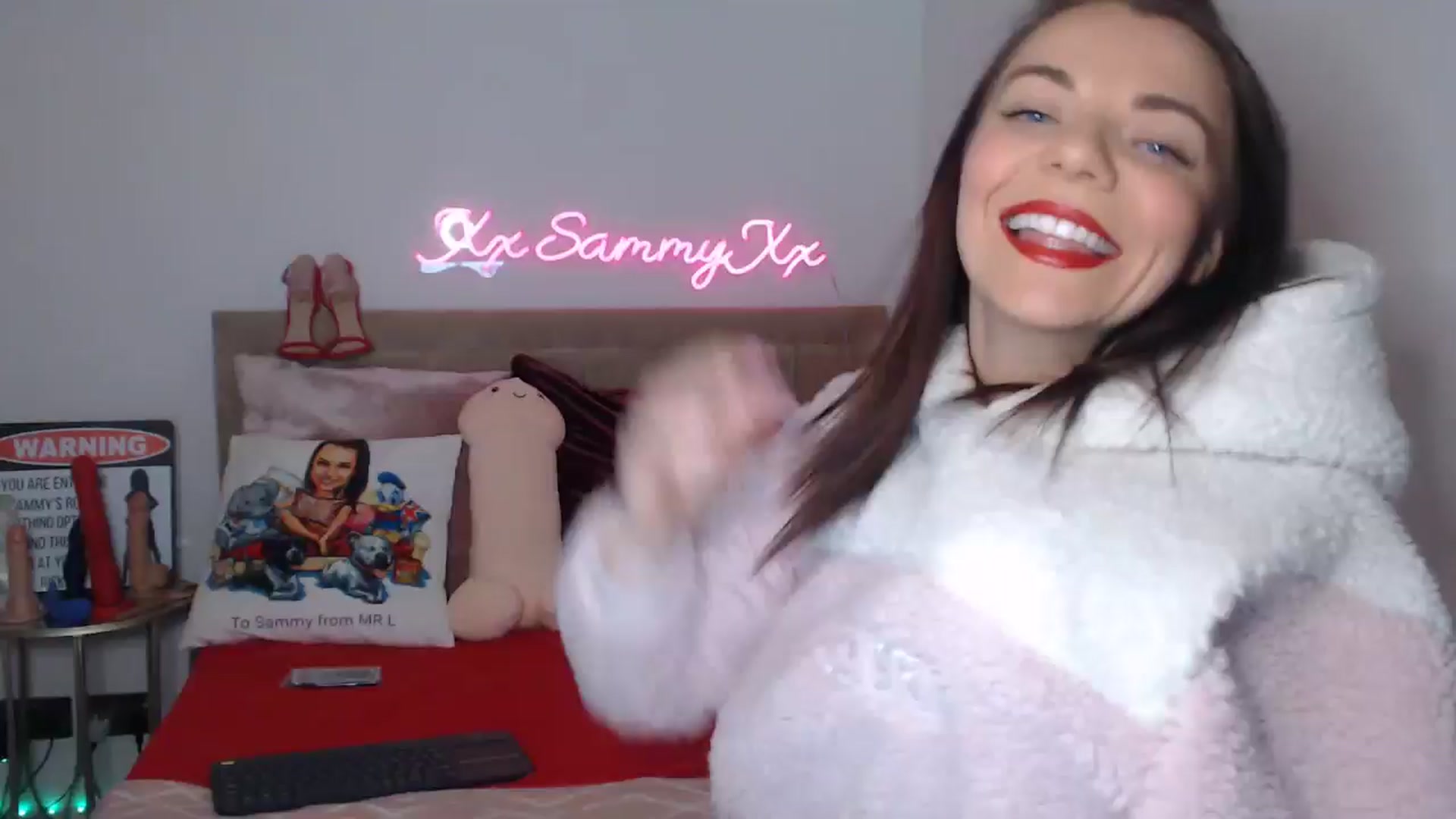 Gallery image thumbnail from innocentSamx's myfreecams stream on, 01/13/2025, 21:00 image 1 of 20