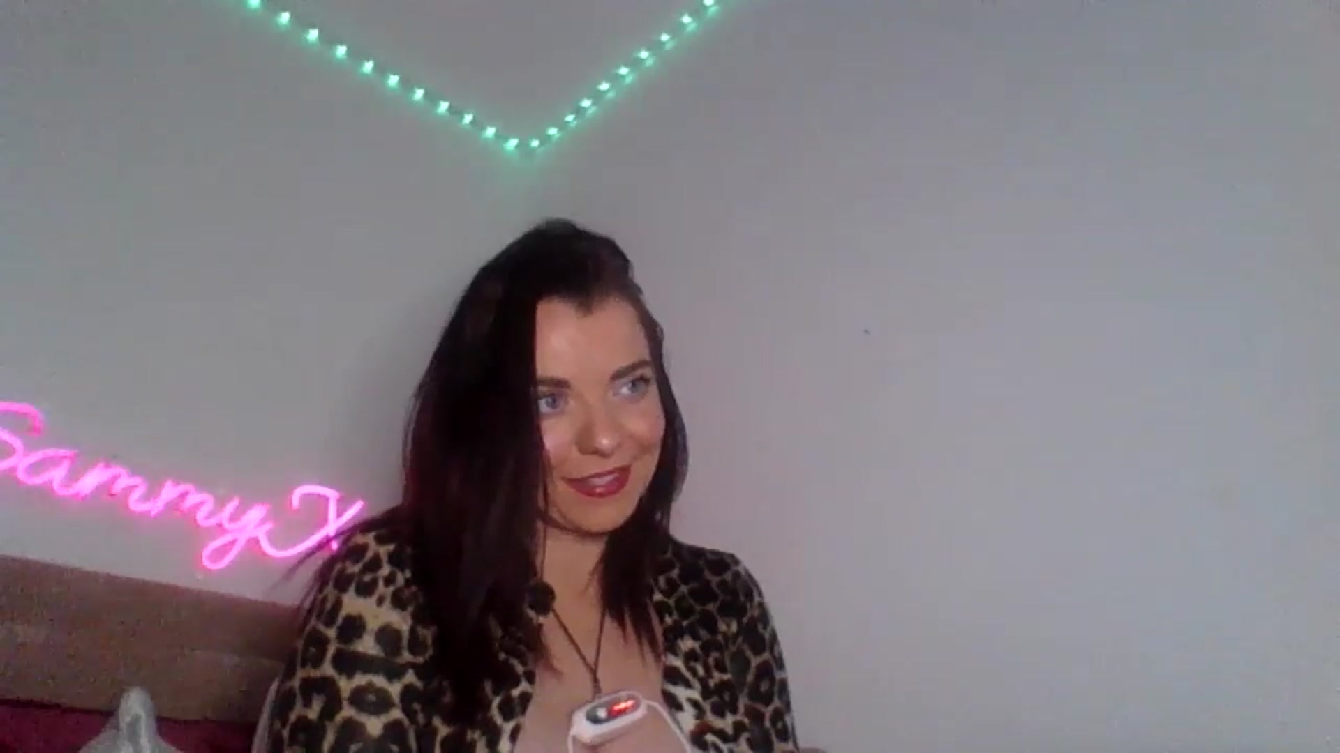 Gallery image thumbnail from innocentSamx's myfreecams stream on, 01/16/2025, 14:34 image 10 of 20