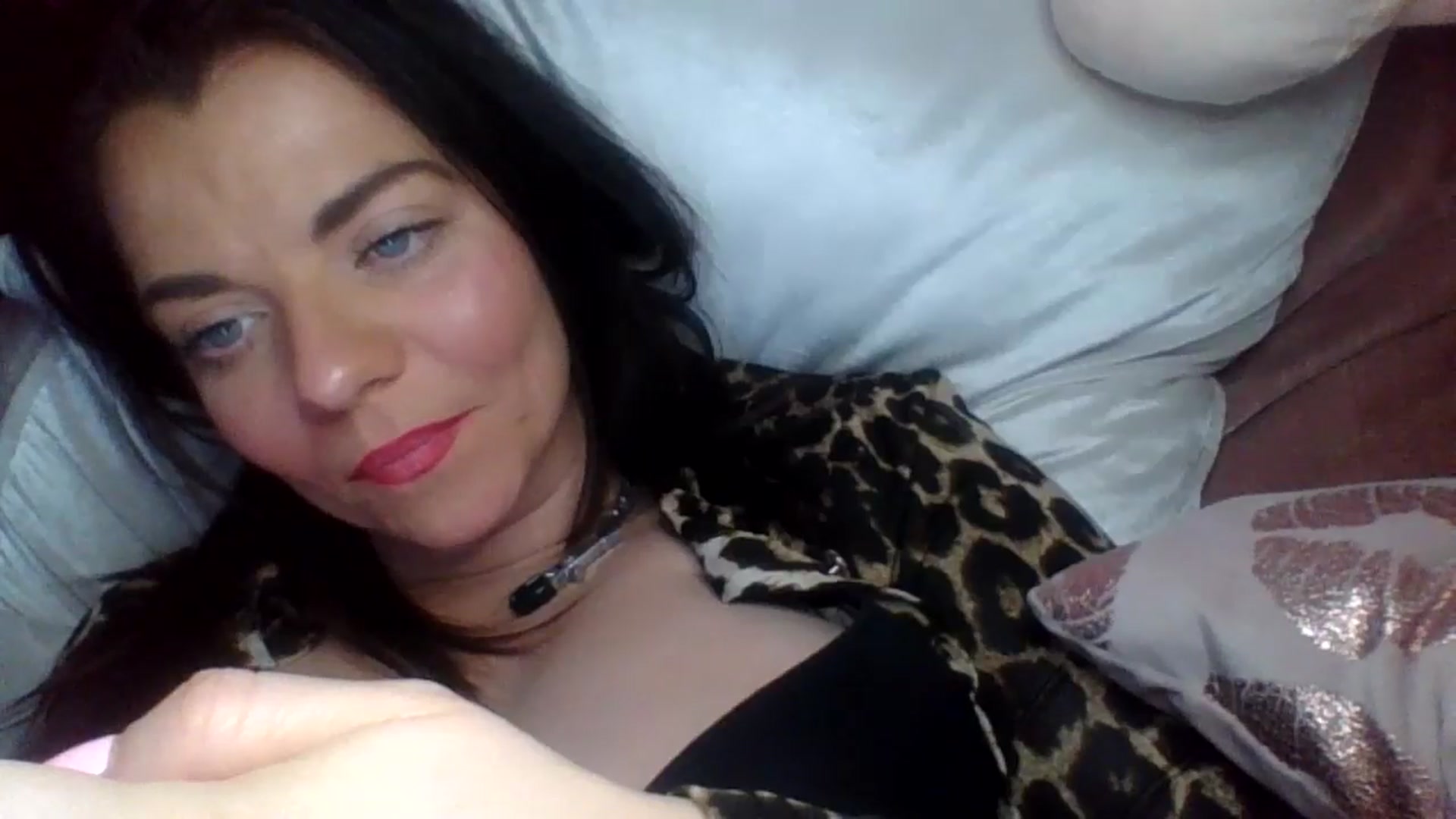 Gallery image thumbnail from innocentSamx's myfreecams stream on, 01/16/2025, 15:24 image 20 of 20