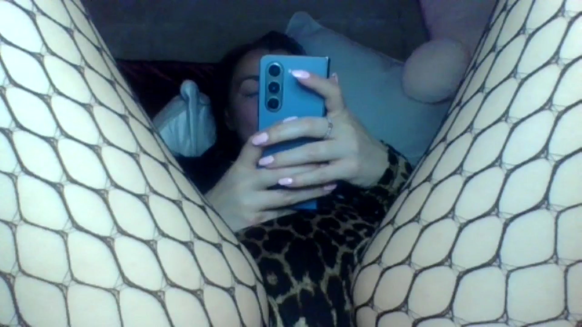 Gallery image thumbnail from innocentSamx's myfreecams stream on, 01/16/2025, 15:24 image 16 of 20
