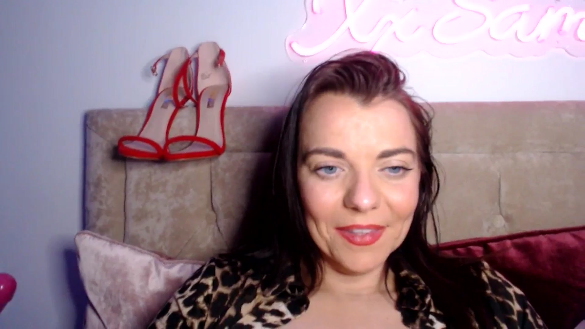 Gallery image thumbnail from innocentSamx's myfreecams stream on, 01/16/2025, 17:06 image 6 of 20